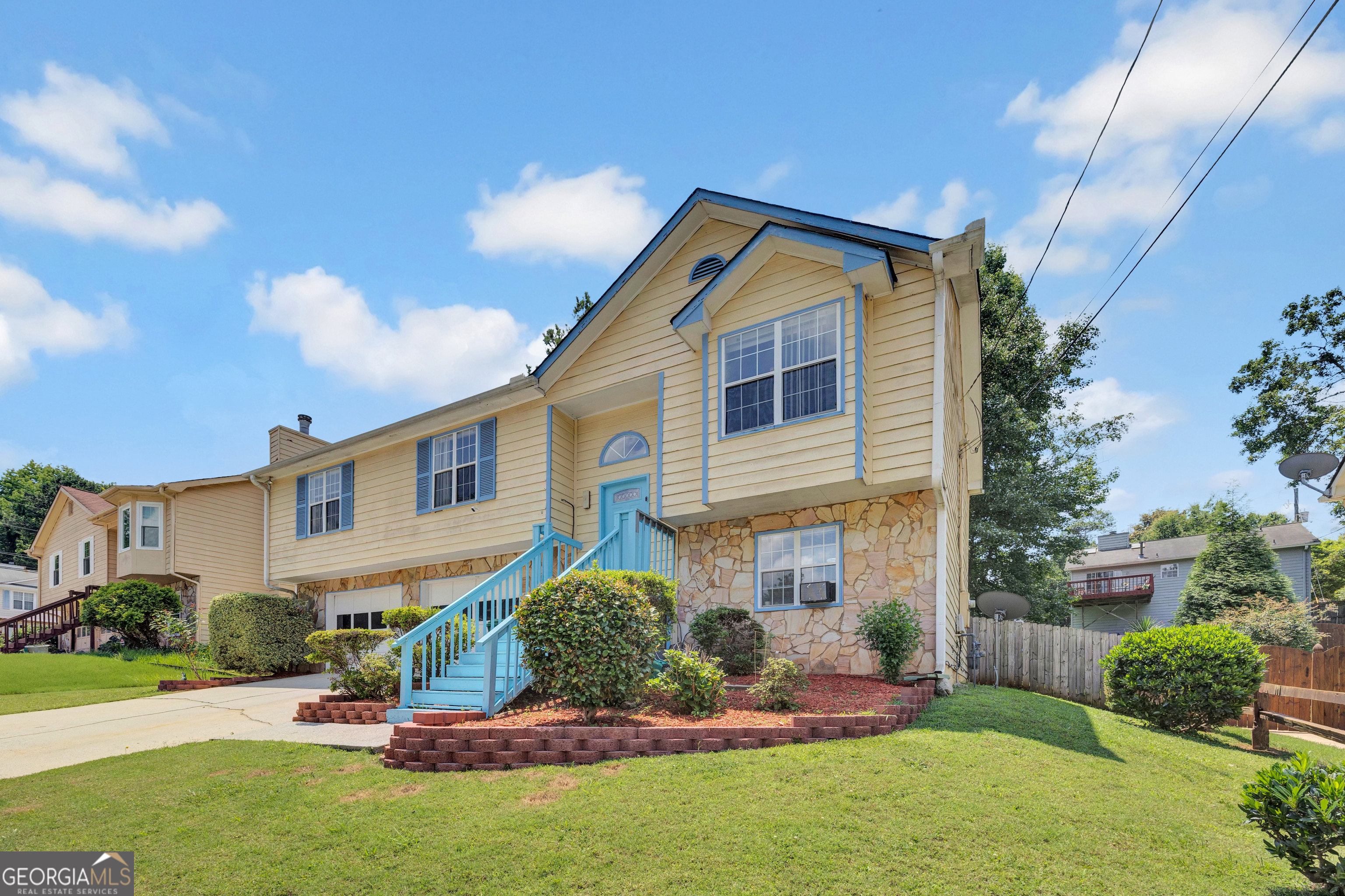 2246 Hampton Drive Property Photo 1