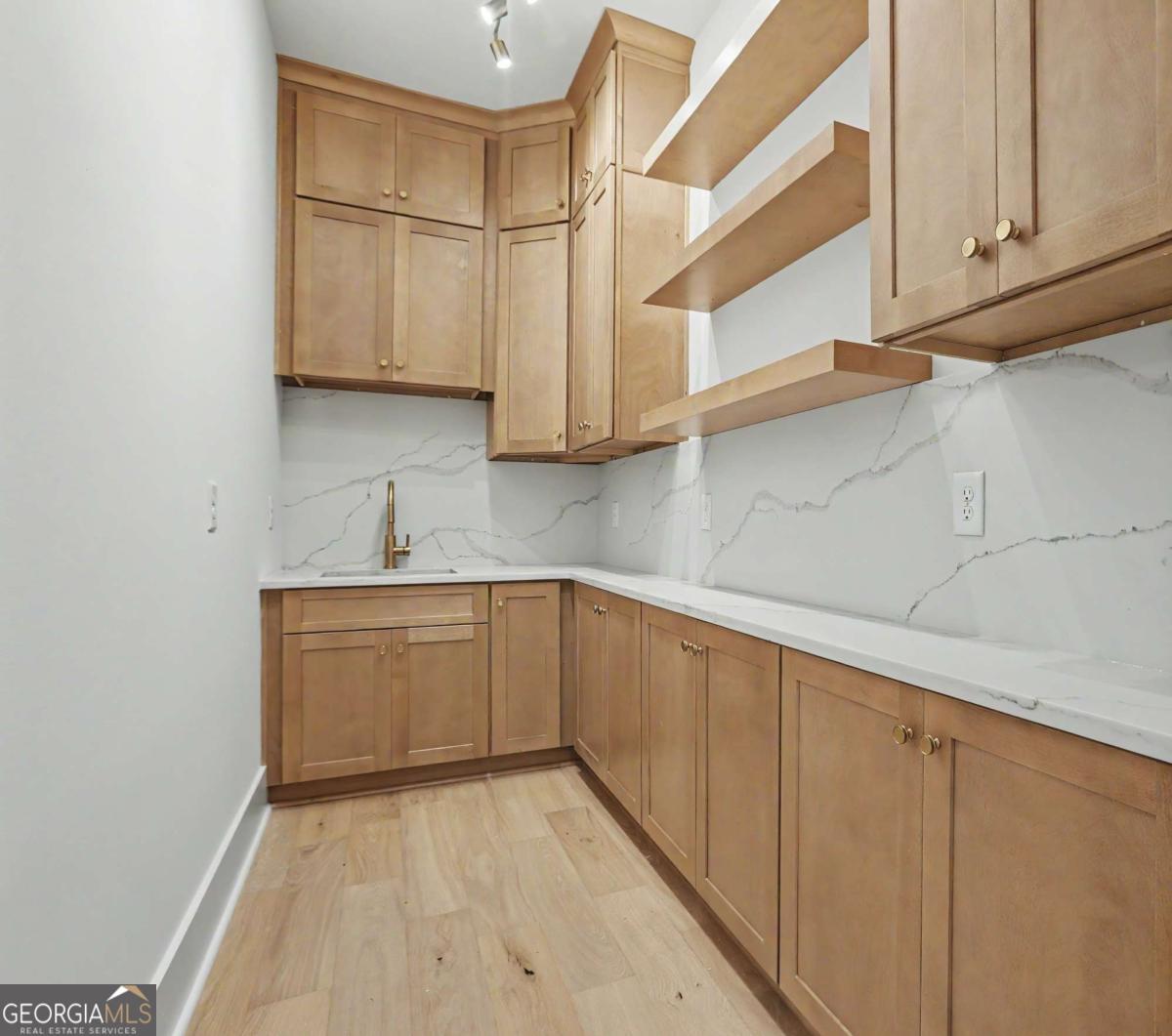 6043 Bluewater Boulevard Property Photo 9