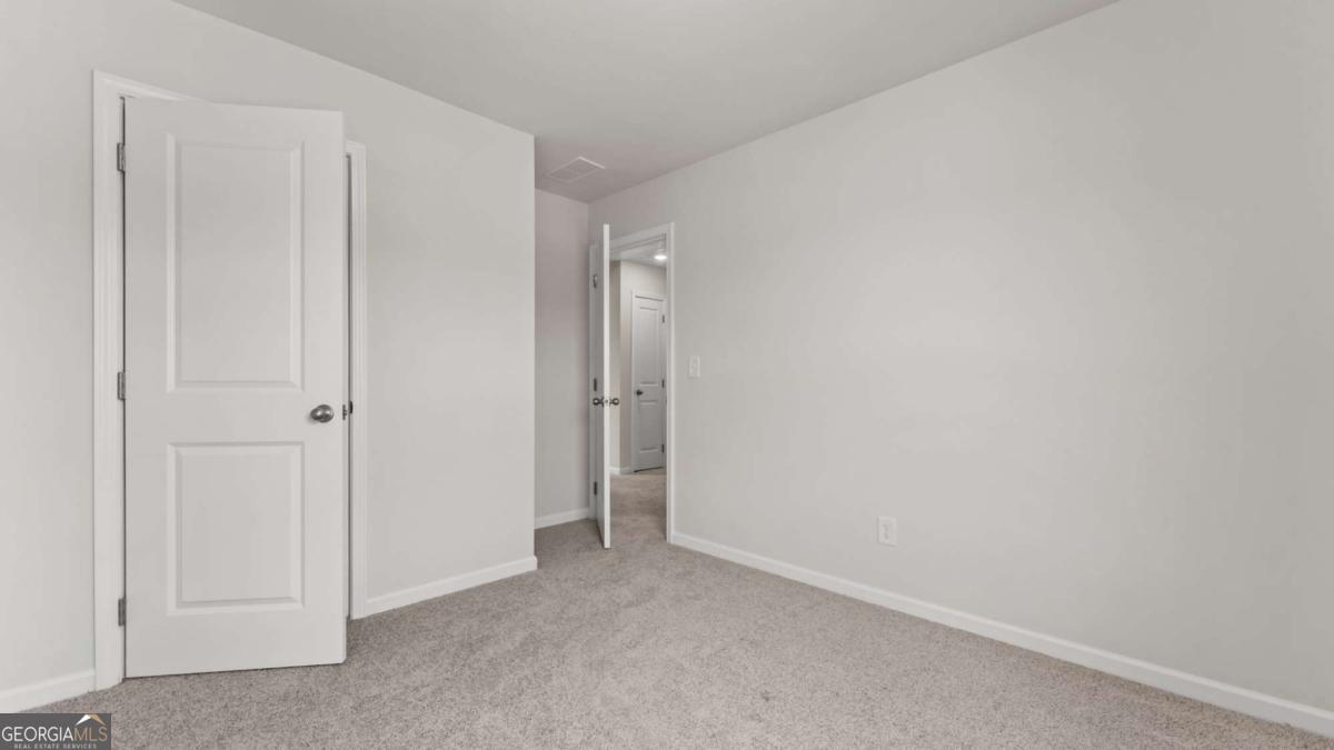 825 Oakmont Trace Property Photo 11