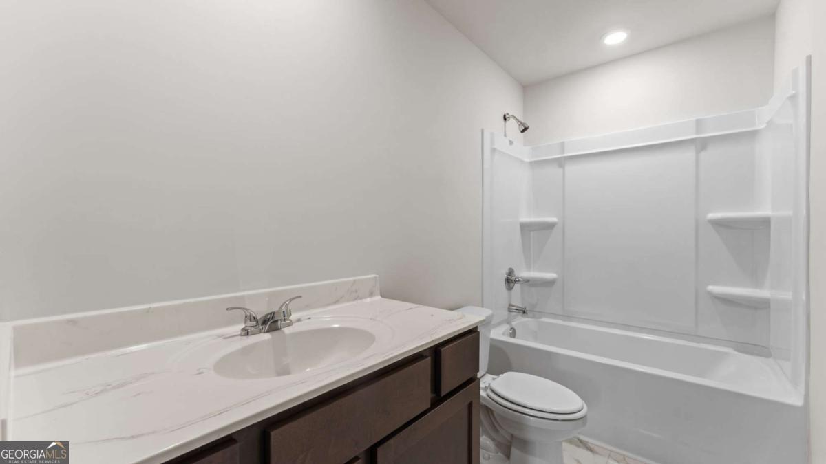 825 Oakmont Trace Property Photo 12