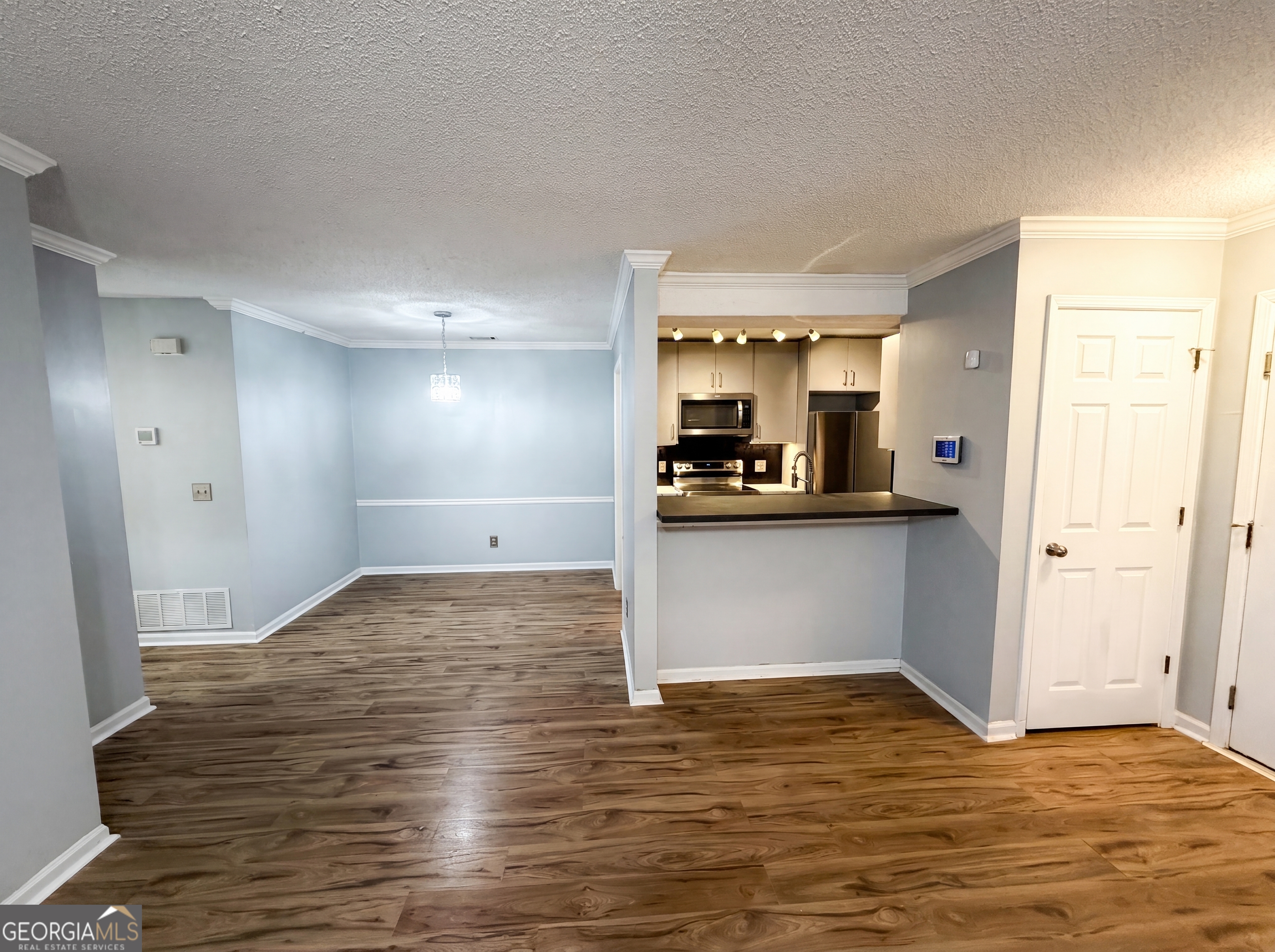 507 Barrington Hills Drive Property Photo 7