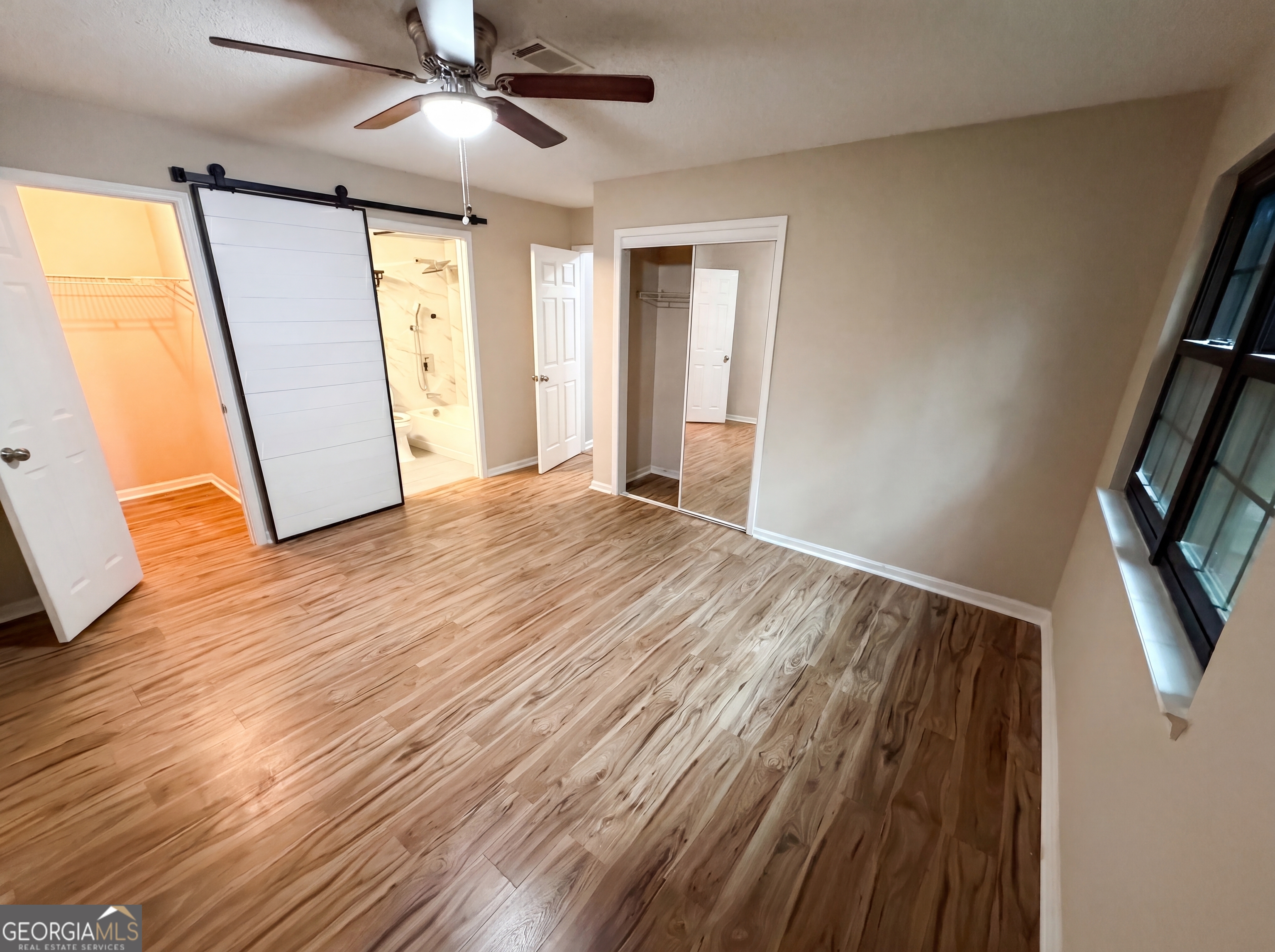 507 Barrington Hills Drive Property Photo 14