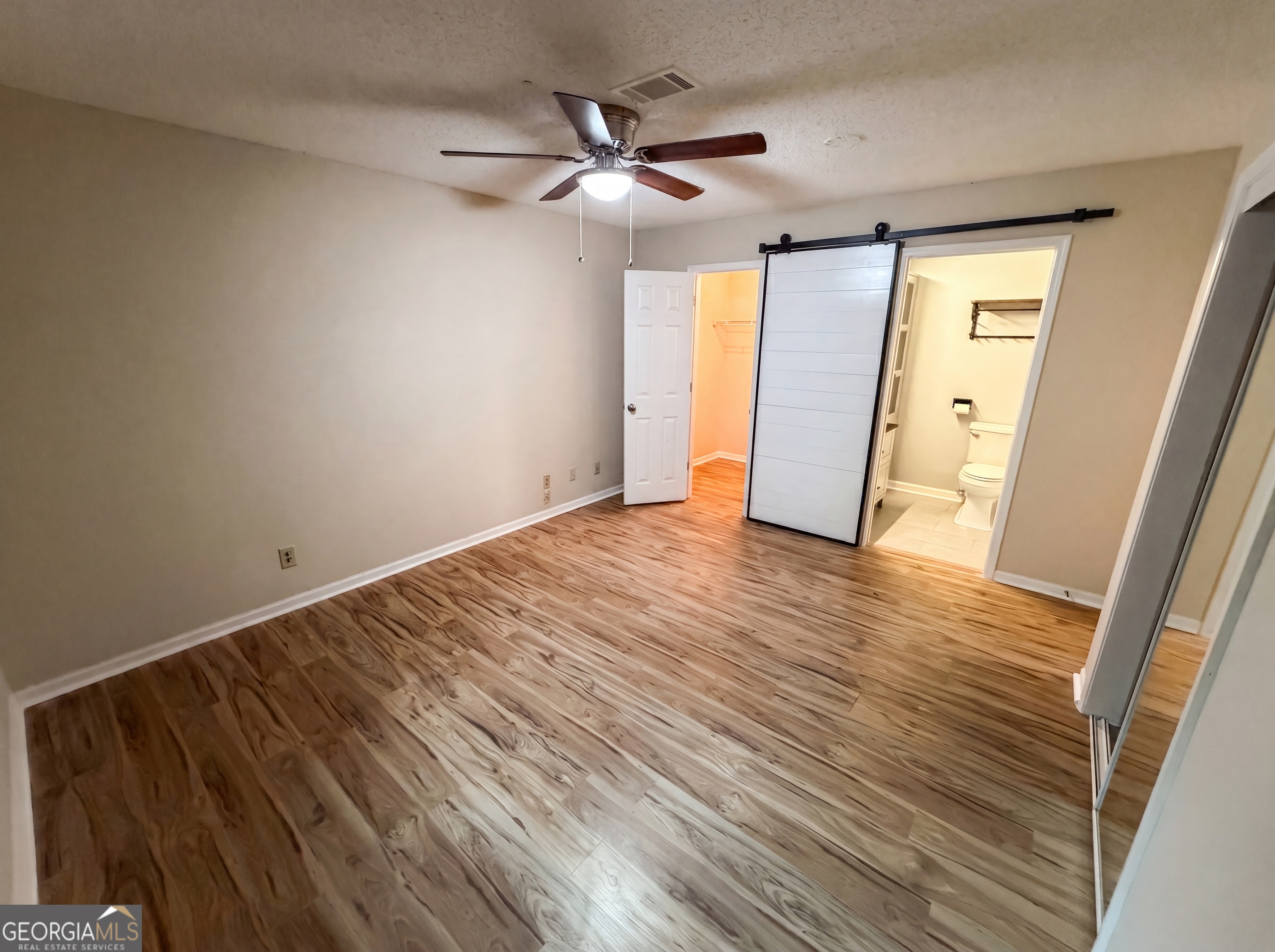 507 Barrington Hills Drive Property Photo 15