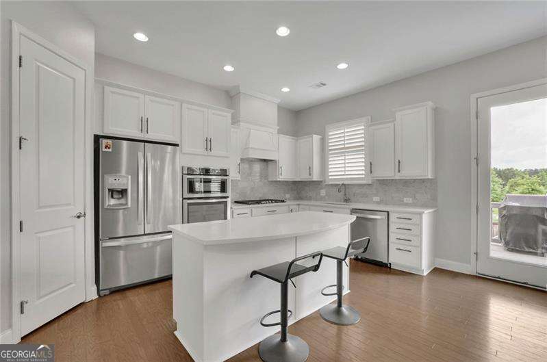 1145 Waters Way Property Photo 5