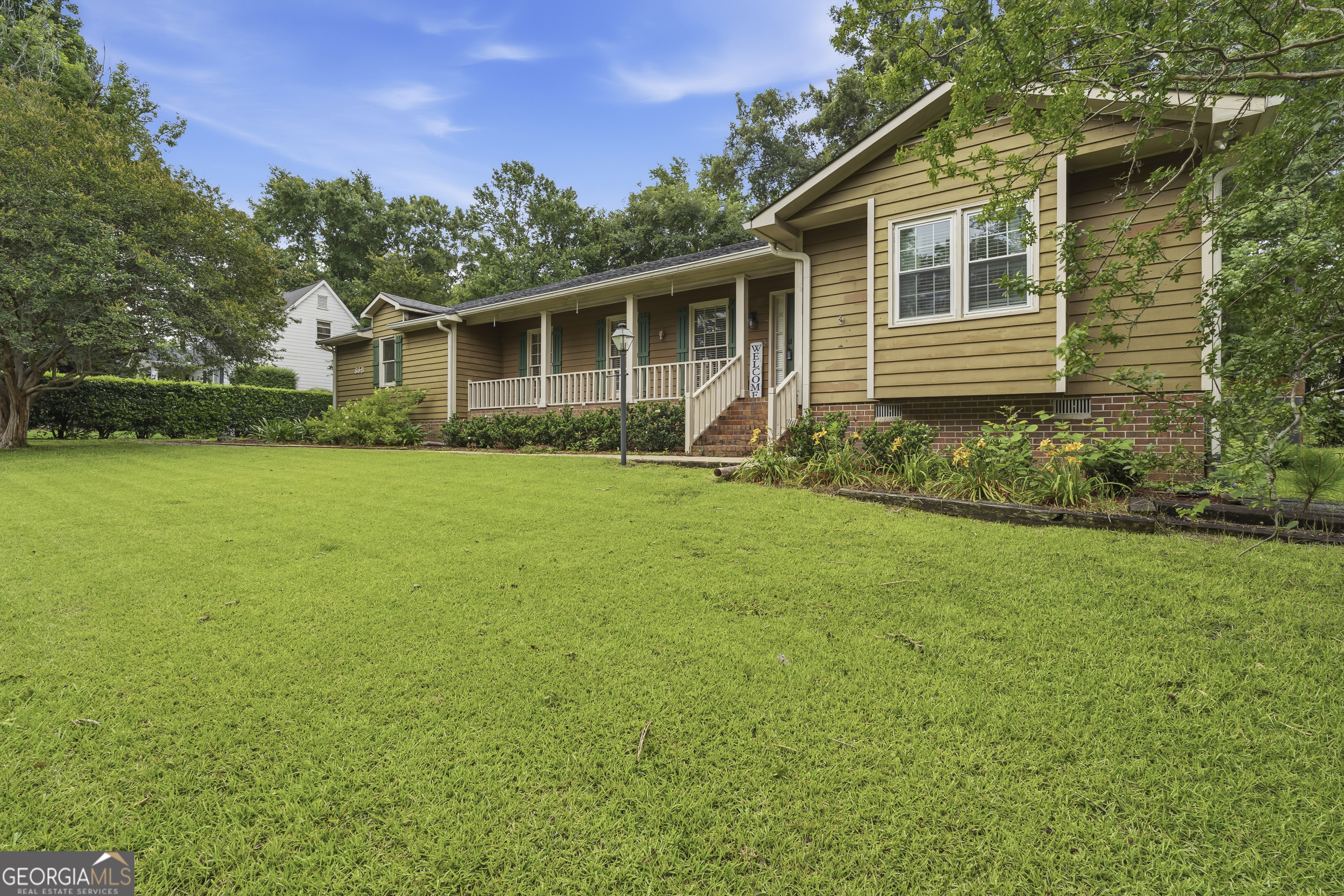 668 Summerwind Drive Property Photo 3