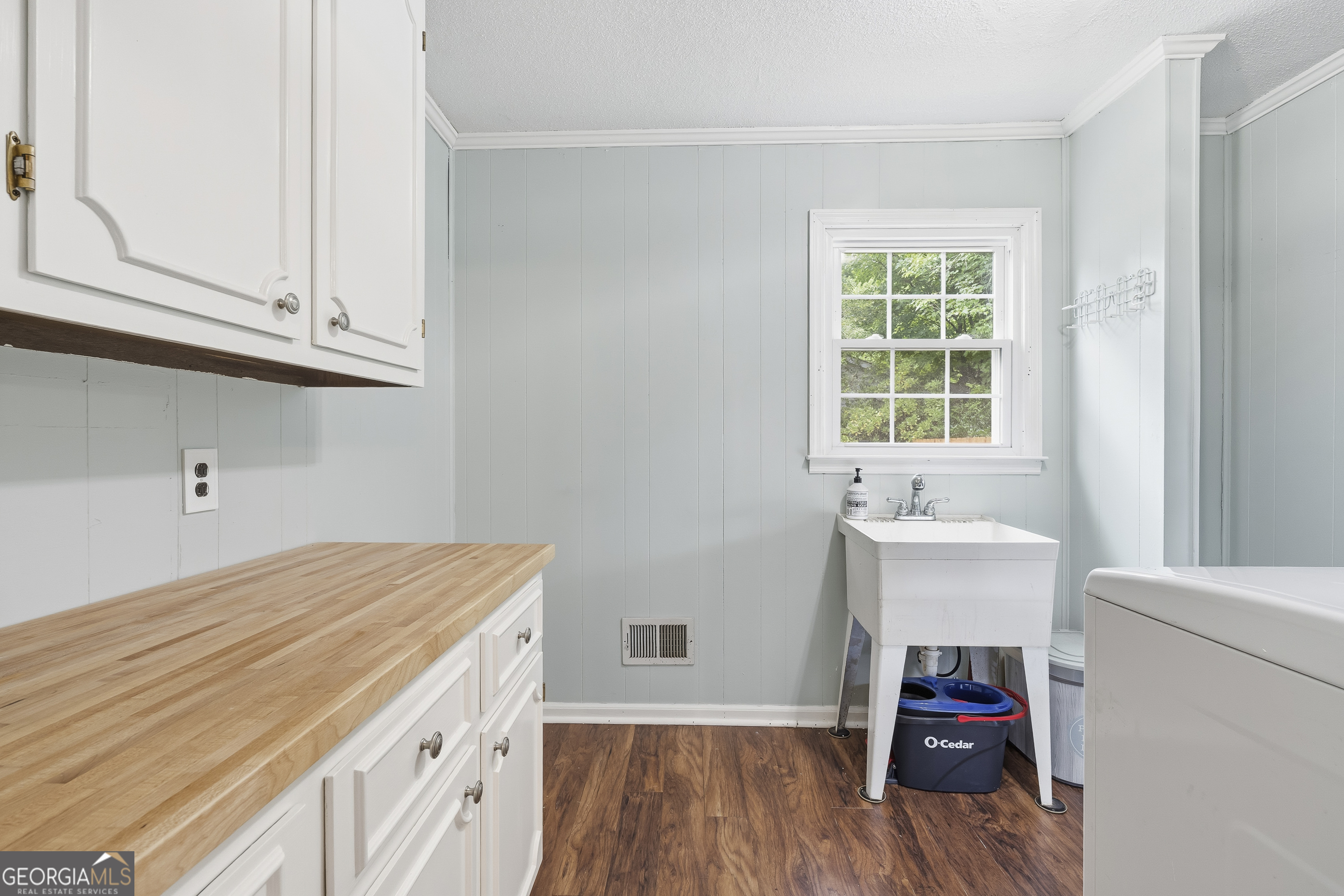 668 Summerwind Drive Property Photo 29