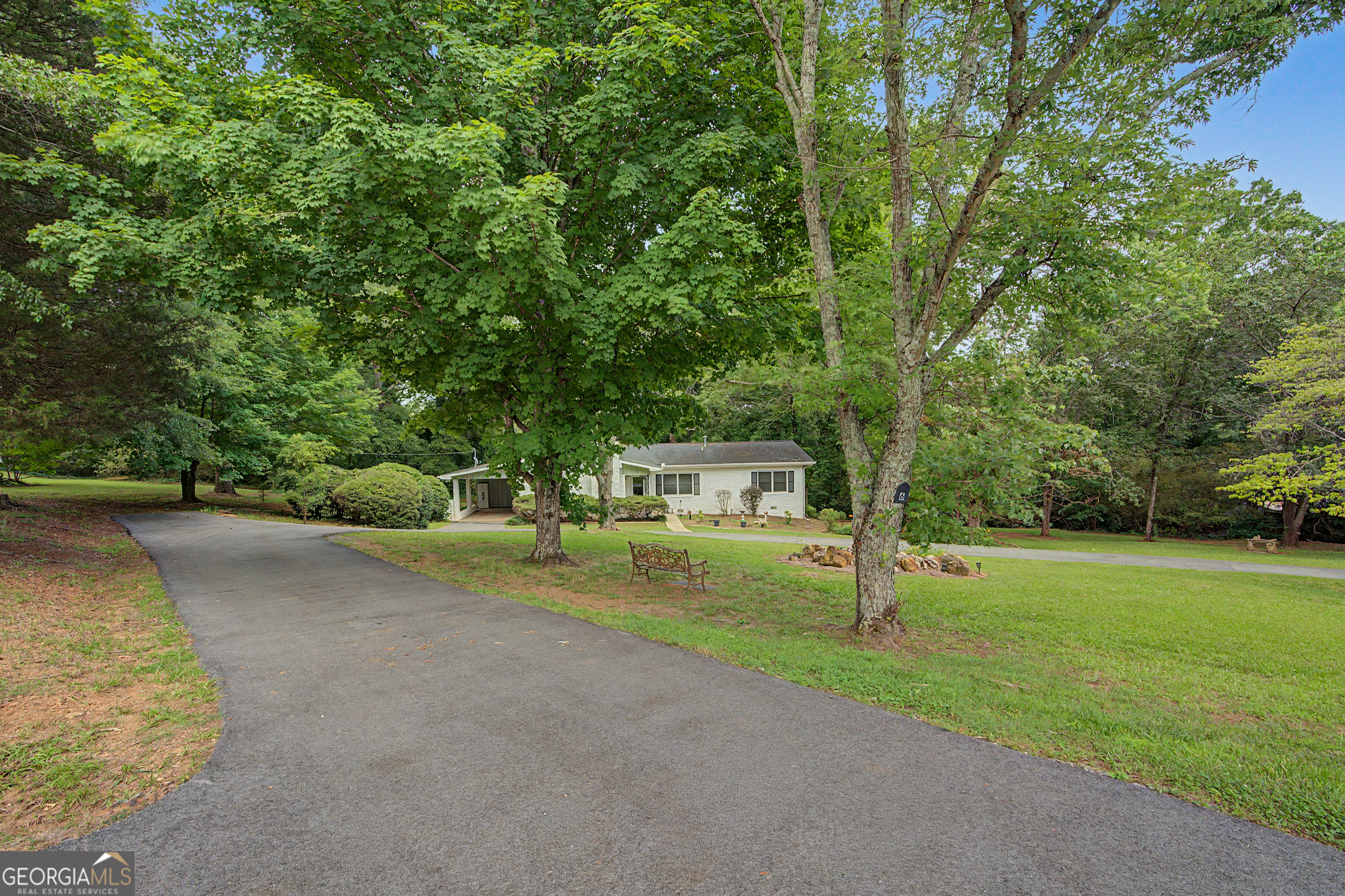 6 Virginia Circle Property Photo 3