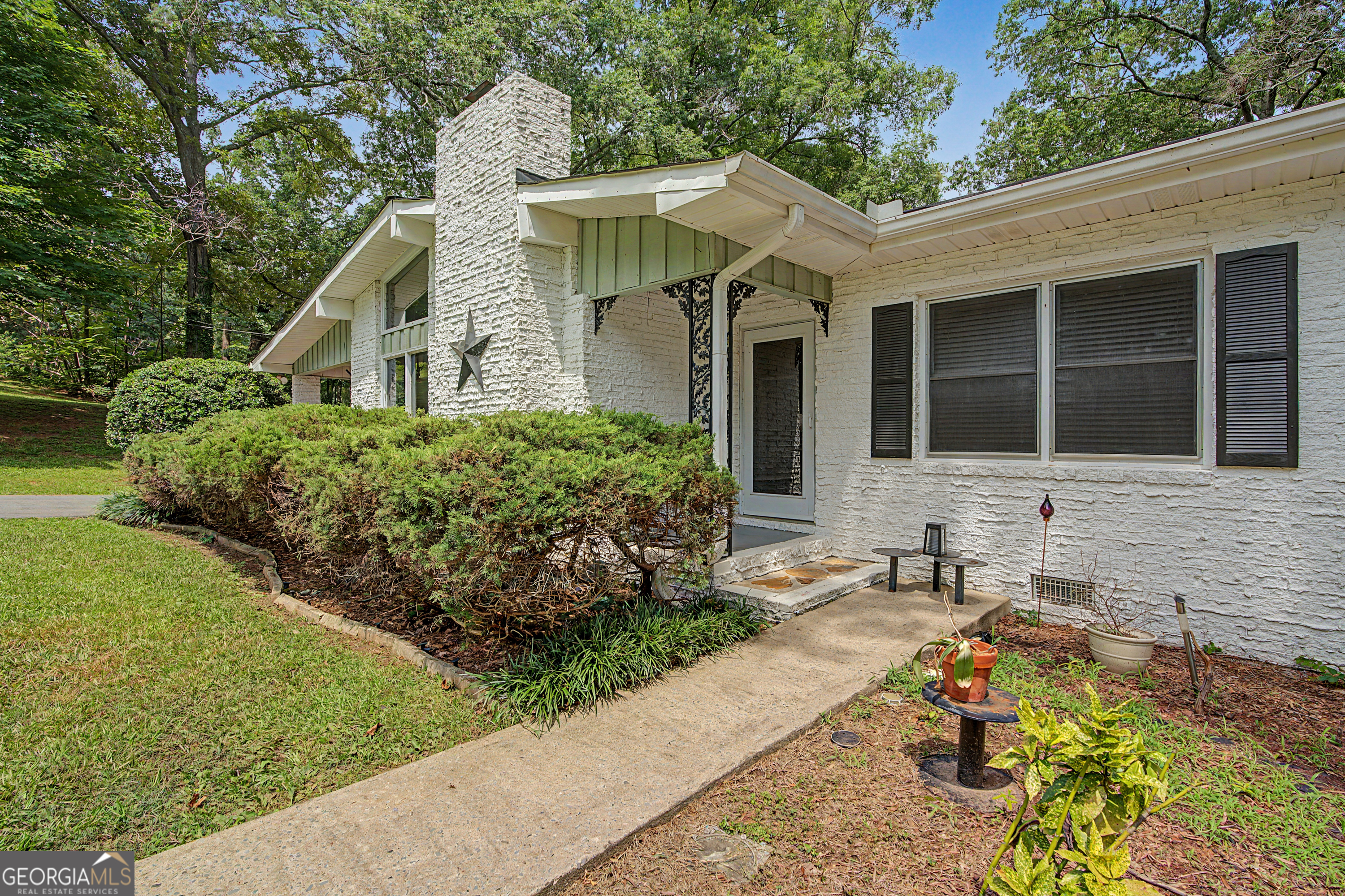 6 Virginia Circle Property Photo 7