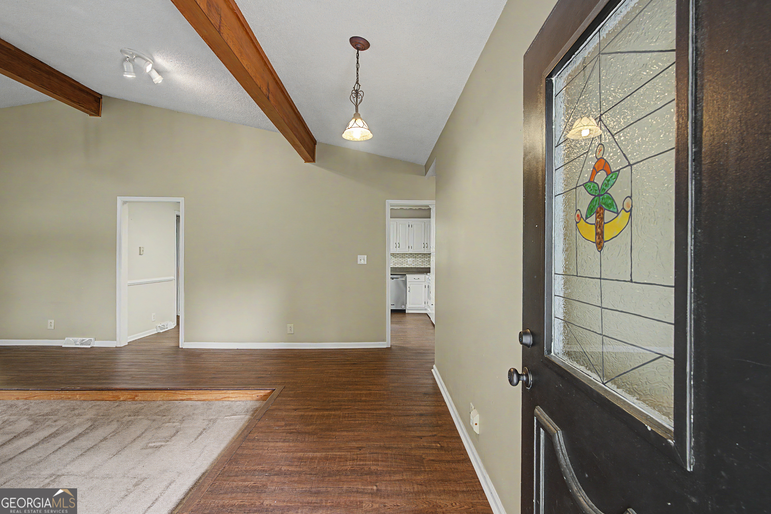 6 Virginia Circle Property Photo 9