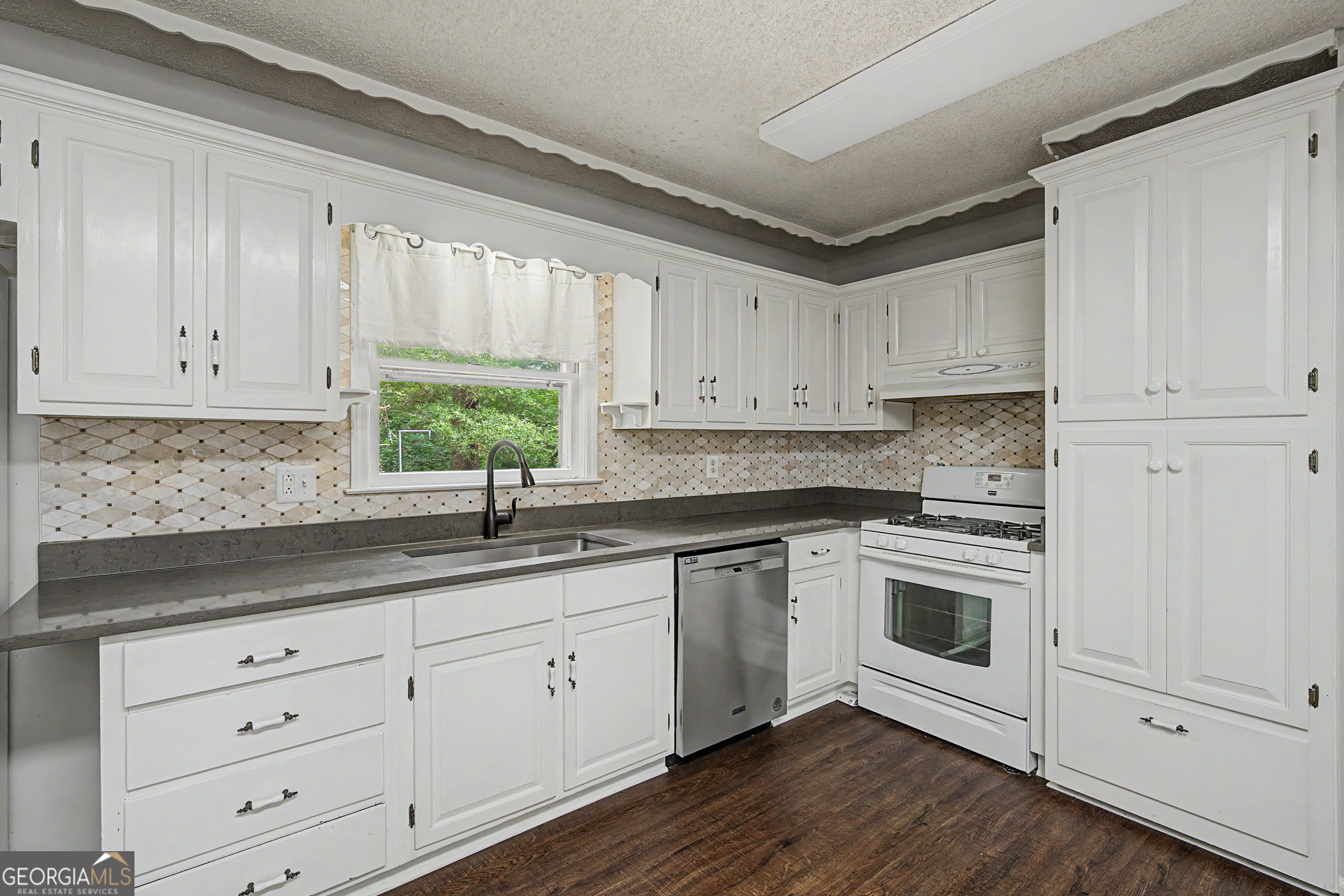 6 Virginia Circle Property Photo 19