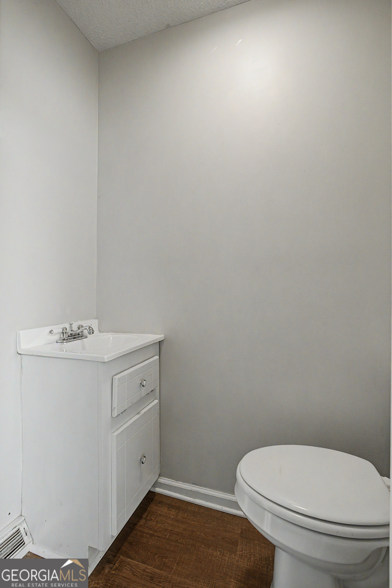 6 Virginia Circle Property Photo 21