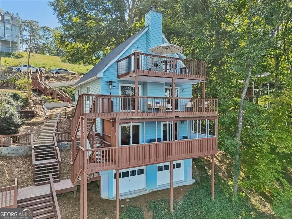 8470 Lake Drive Property Photo 2