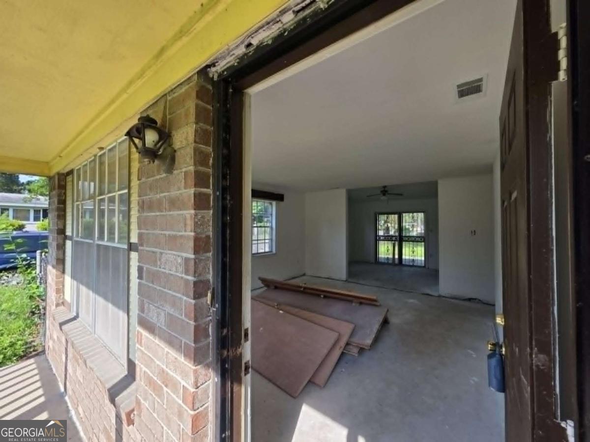 4407 Liberty Parkway Property Photo 3