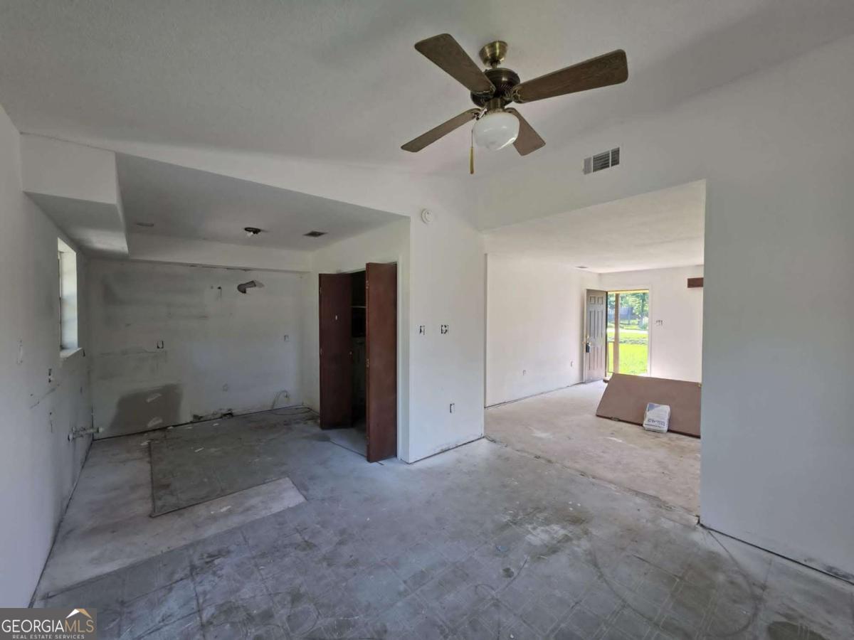 4407 Liberty Parkway Property Photo 7