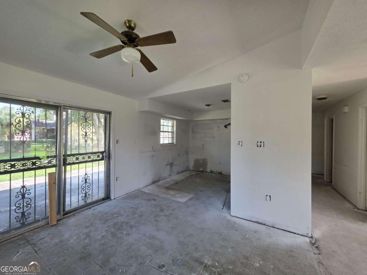 4407 Liberty Parkway Property Photo 11