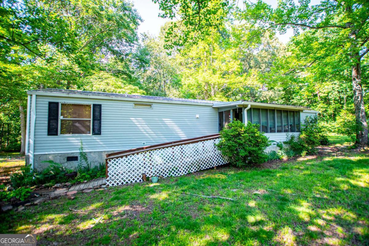 698 Goolsby Road Property Photo 2