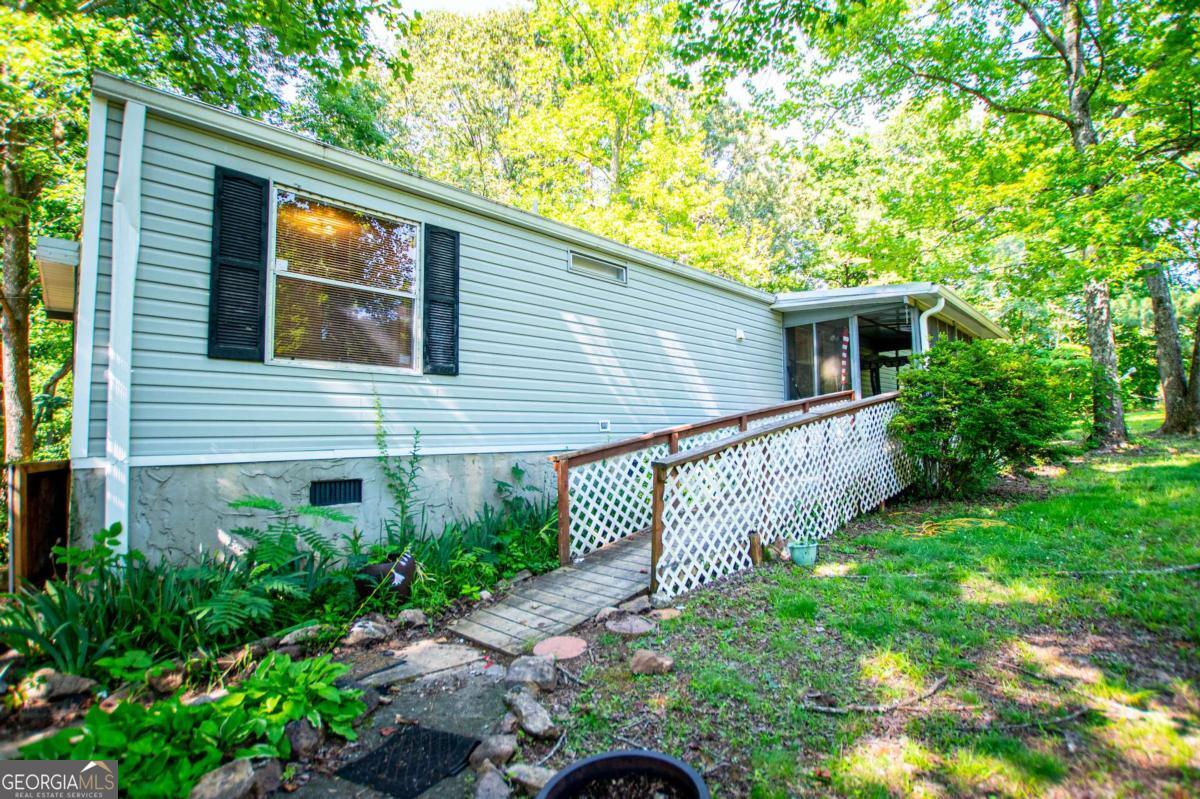 698 Goolsby Road Property Photo 3