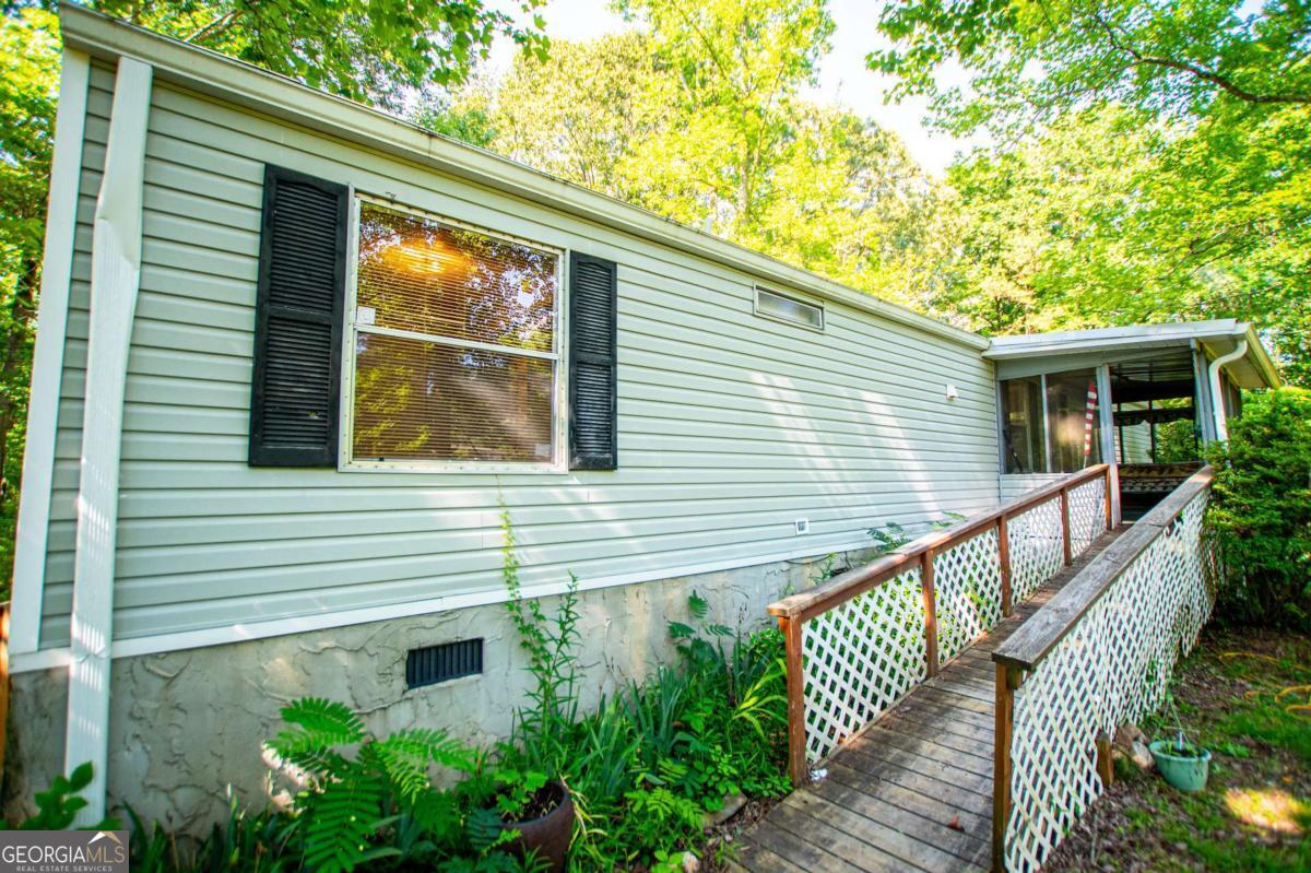 698 Goolsby Road Property Photo 6