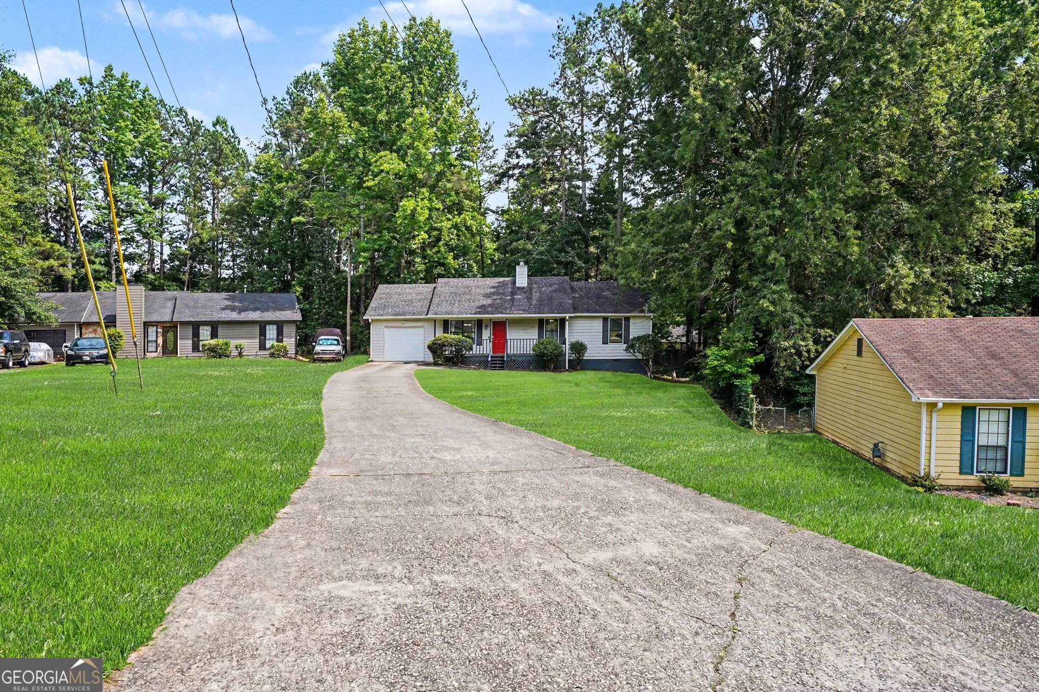 418 Sir Winston Court Property Photo 2