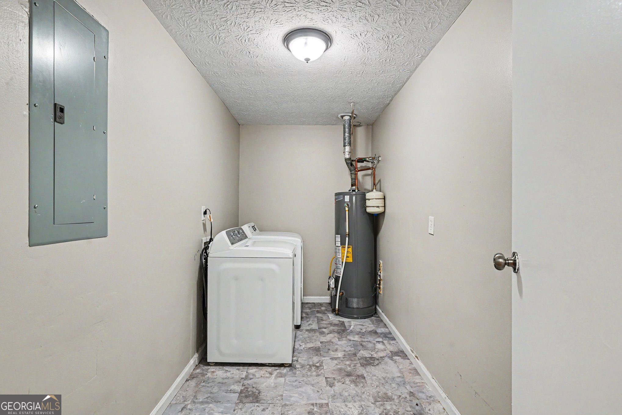 418 Sir Winston Court Property Photo 18