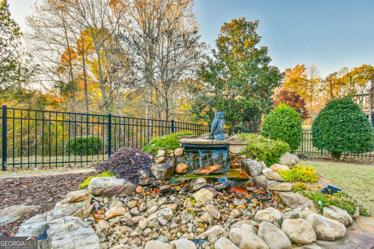 6417 Hickory Springs Circle Property Photo 7