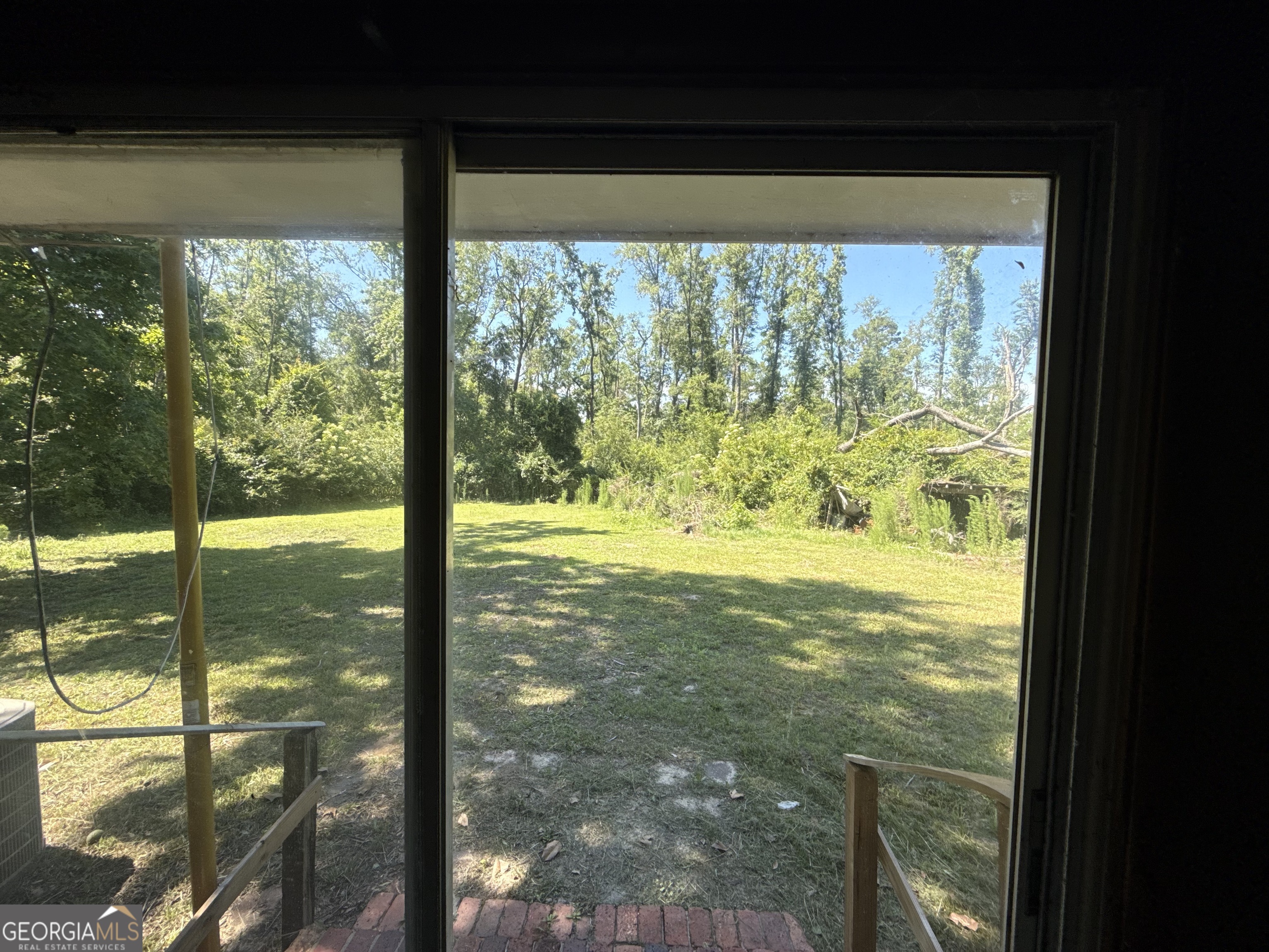 2109 Maple Dr N. Property Photo 12