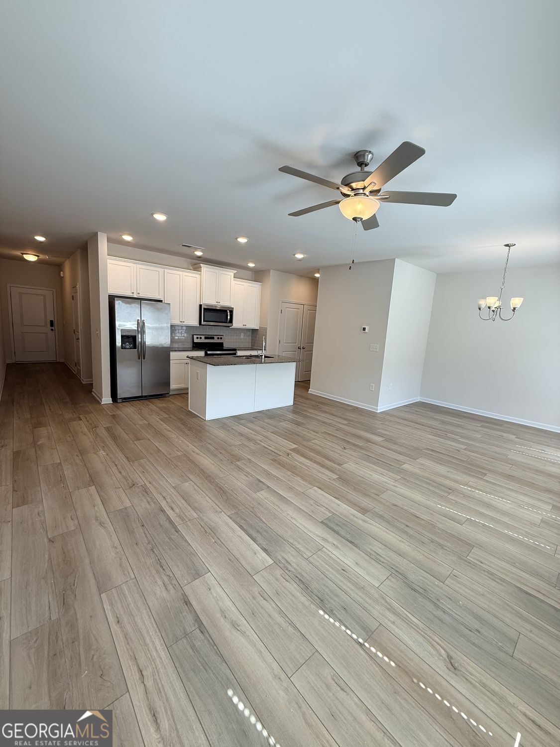 1144 Westhampton Way Property Photo 5