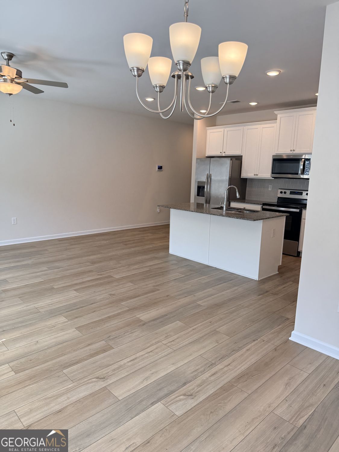 1144 Westhampton Way Property Photo 8