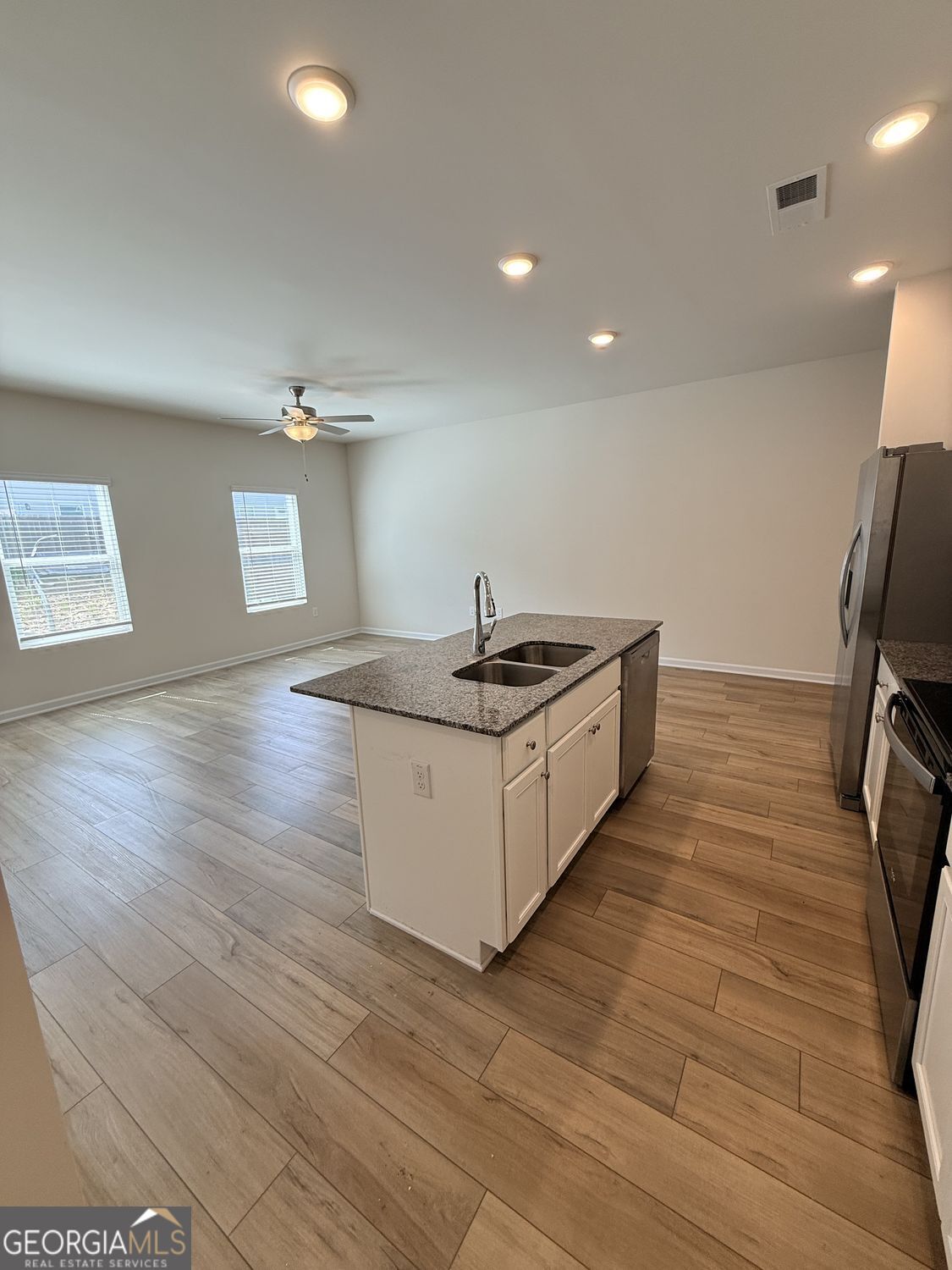 1144 Westhampton Way Property Photo 10