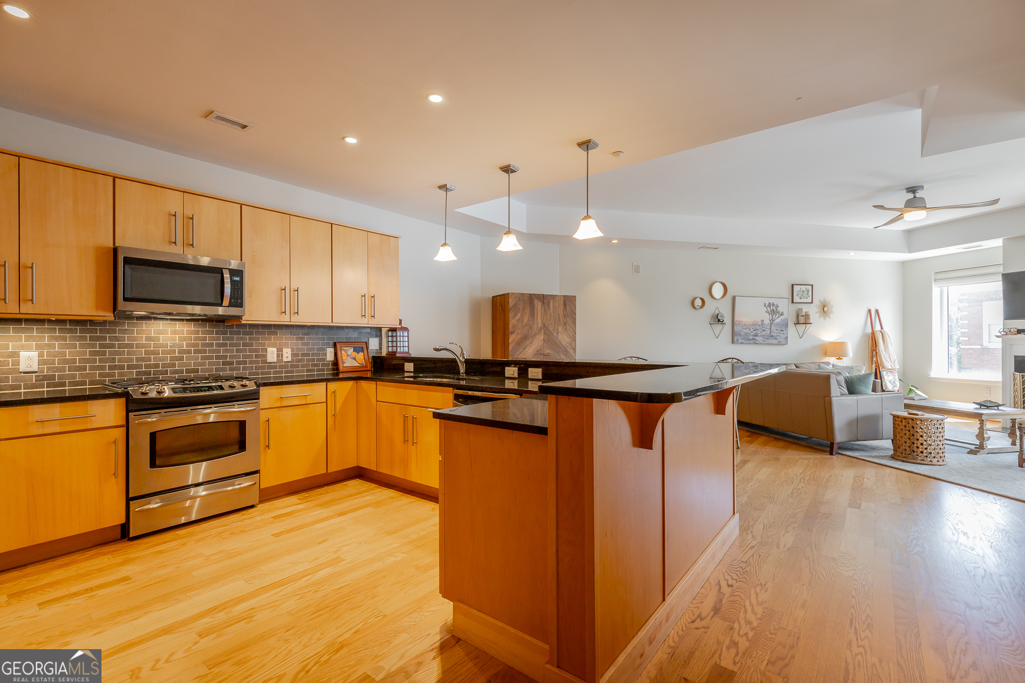 4 Cherokee Boulevard Property Photo 2