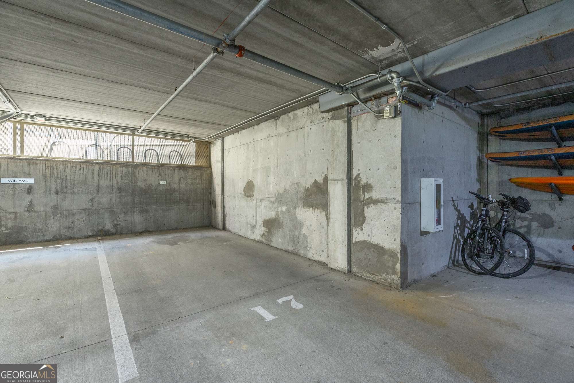 4 Cherokee Boulevard Property Photo 31