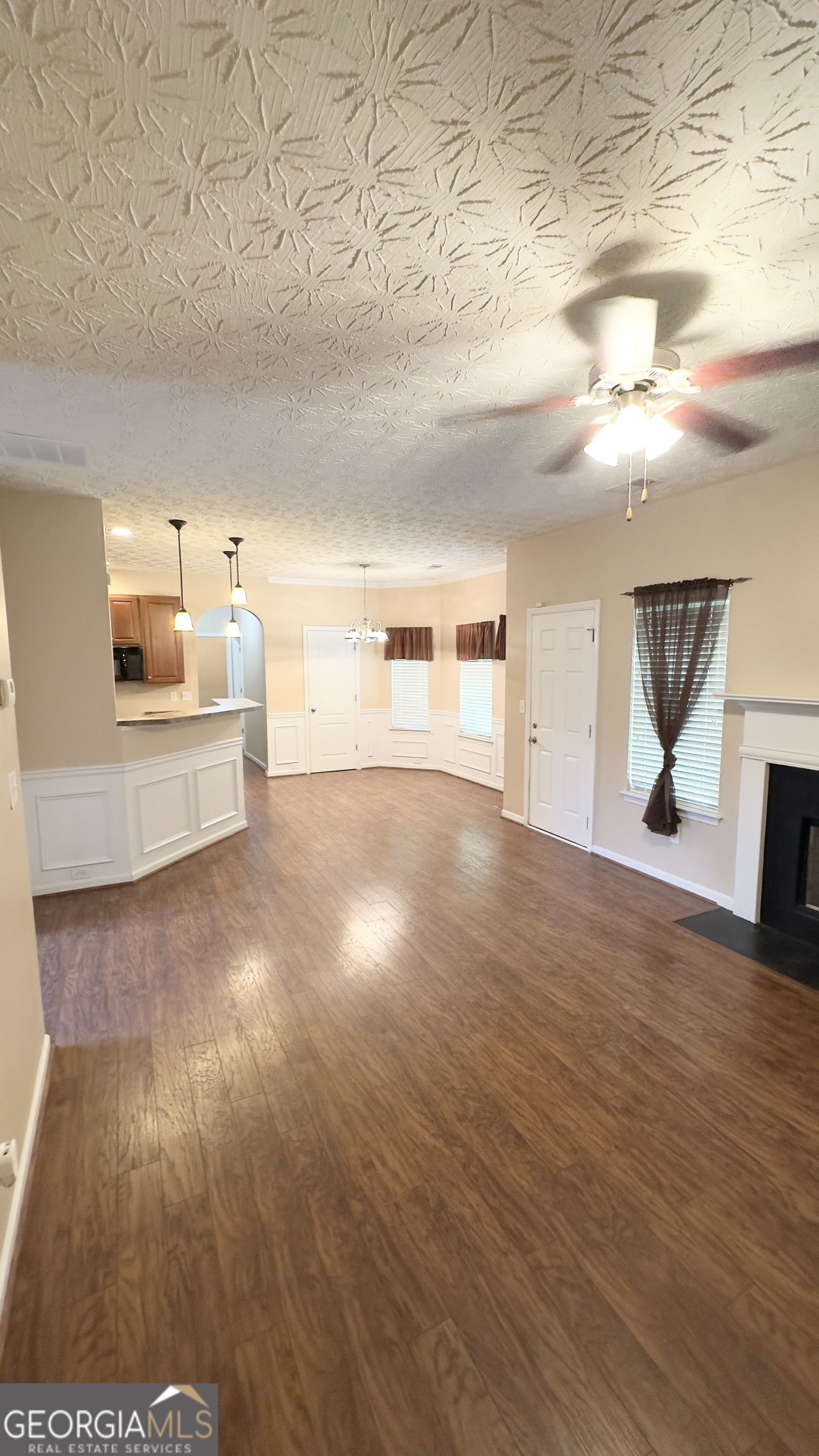 9155 Saunders Drive Property Photo 9