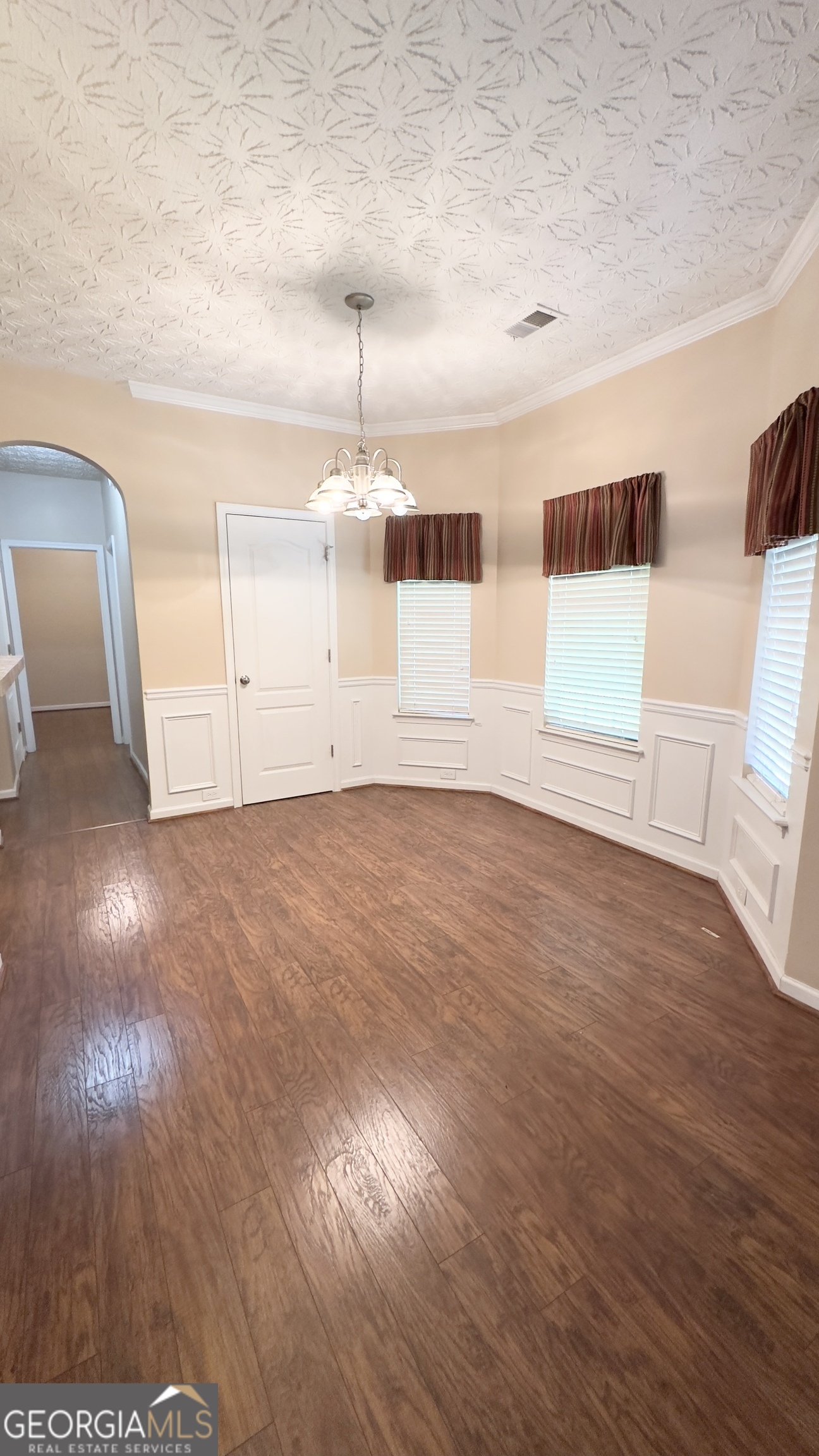 9155 Saunders Drive Property Photo 13