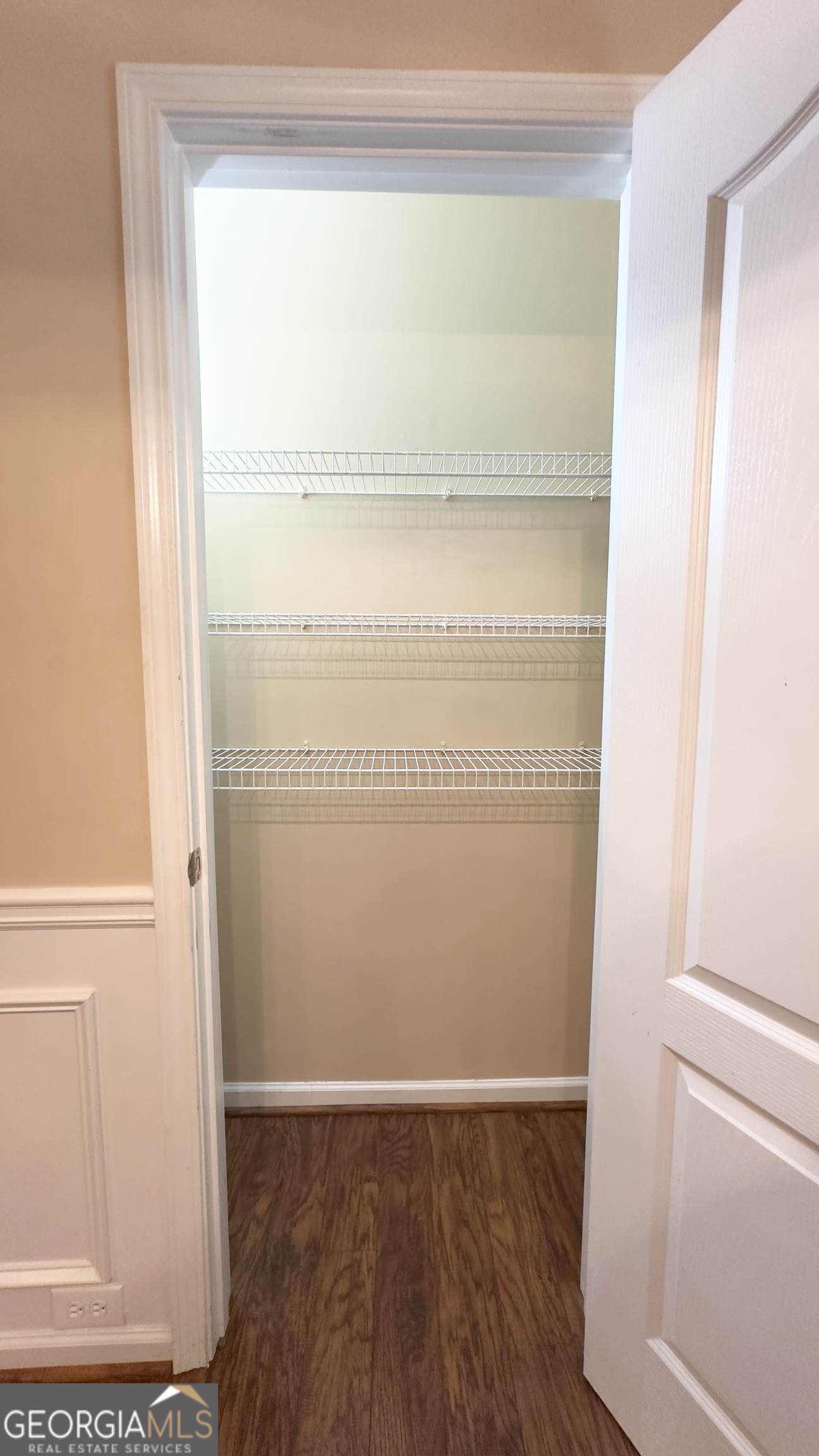 9155 Saunders Drive Property Photo 14