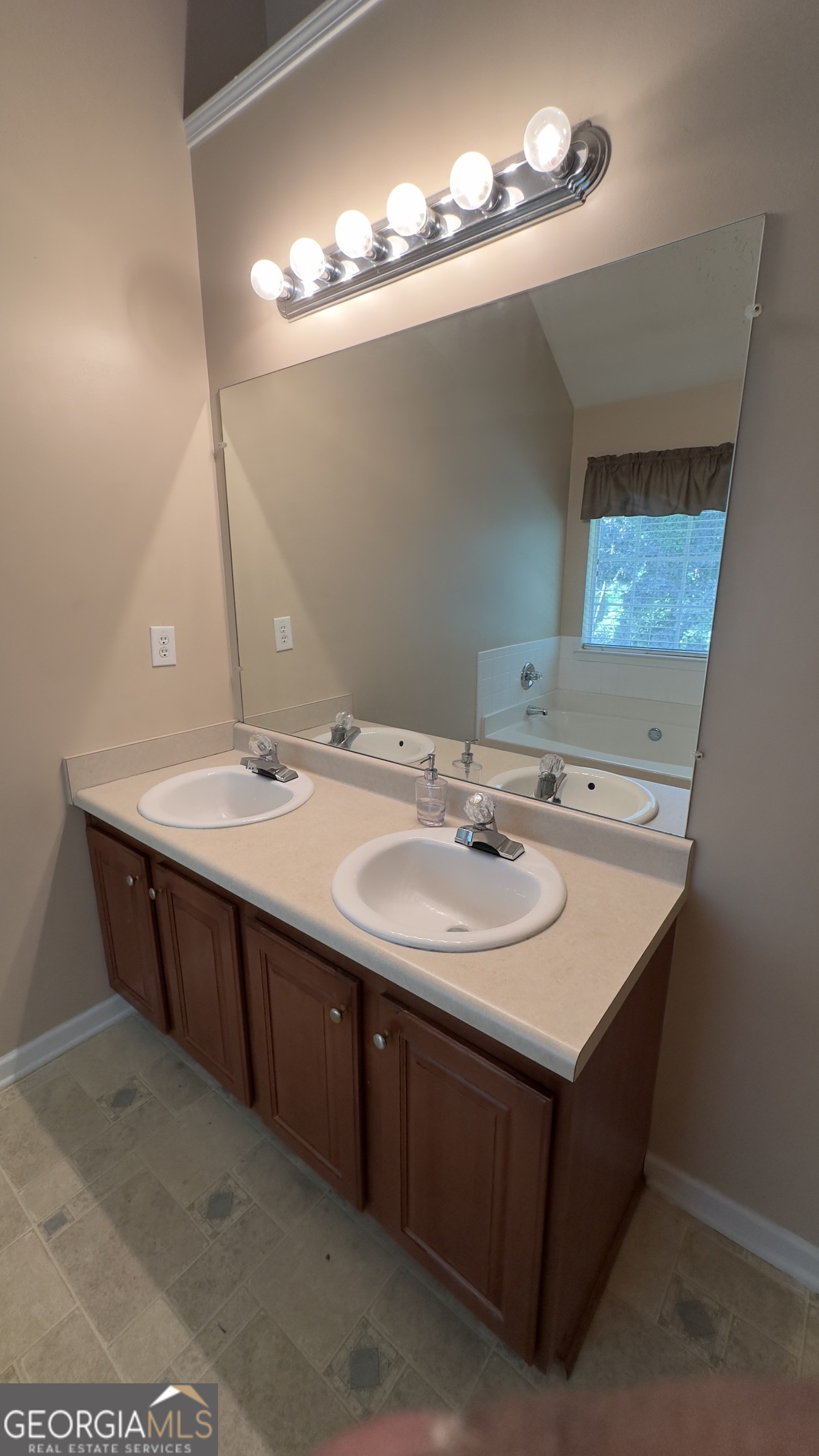 9155 Saunders Drive Property Photo 36