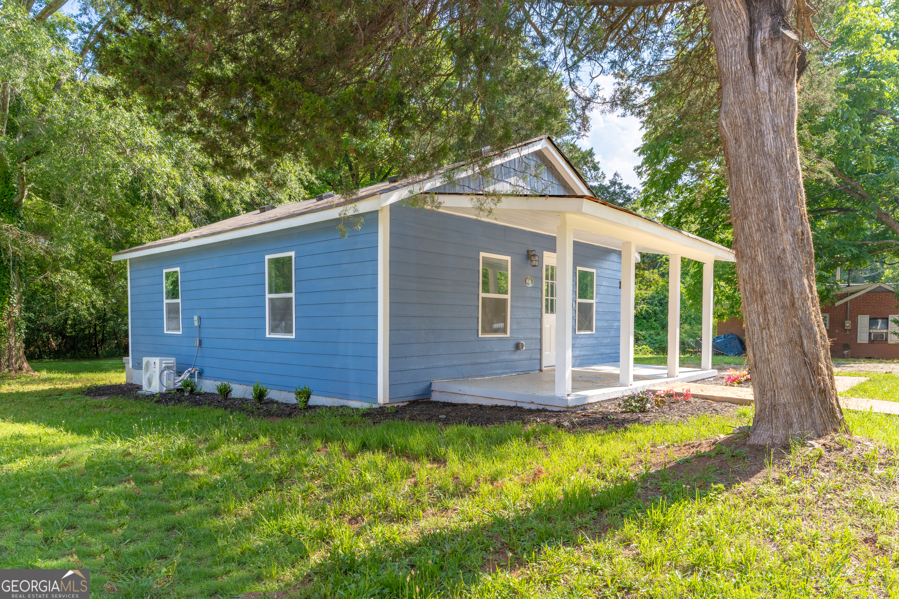808 Davis Street Property Photo 29