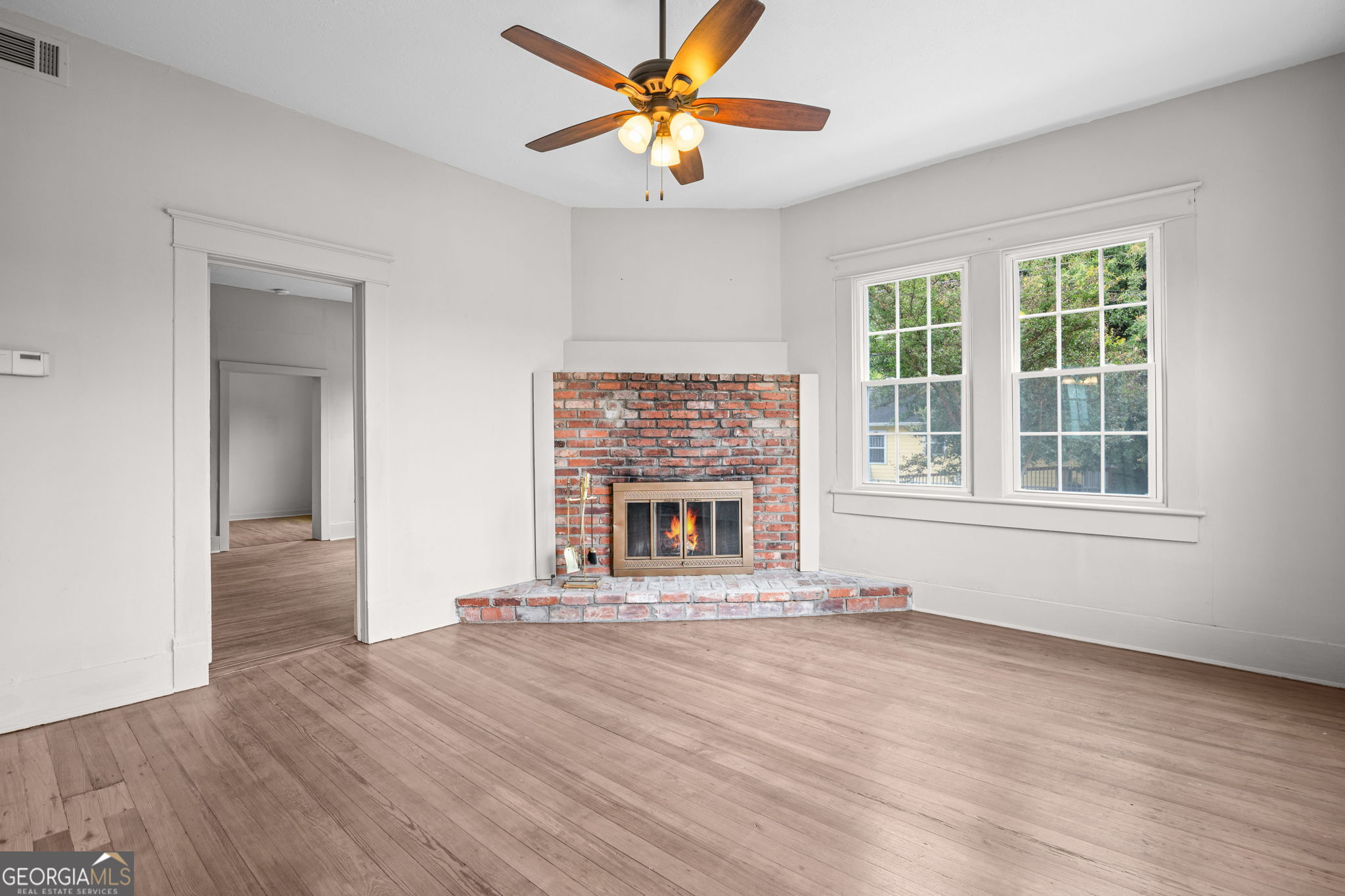 3097 E Point Street Property Photo 5