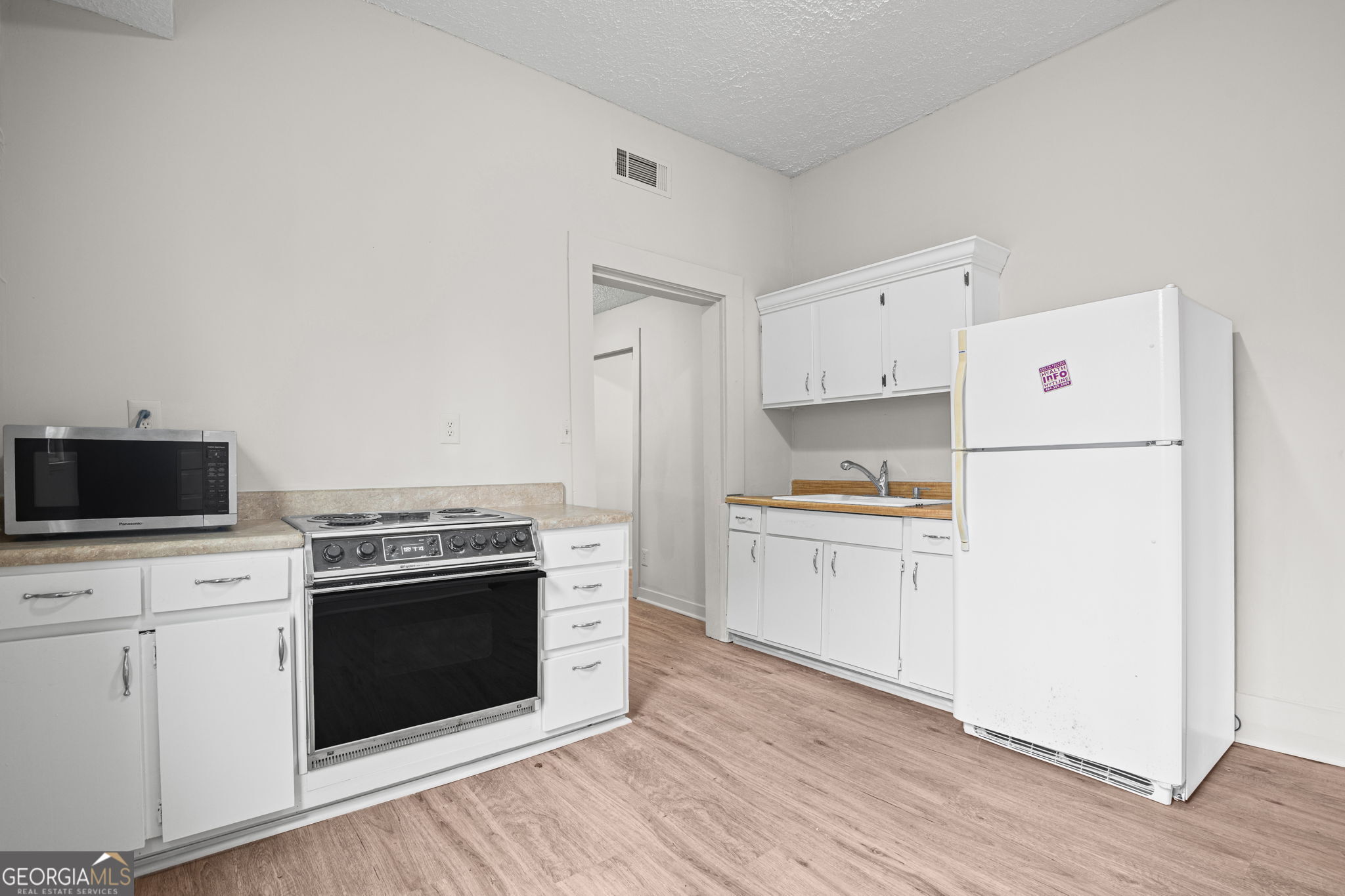 3097 E Point Street Property Photo 10
