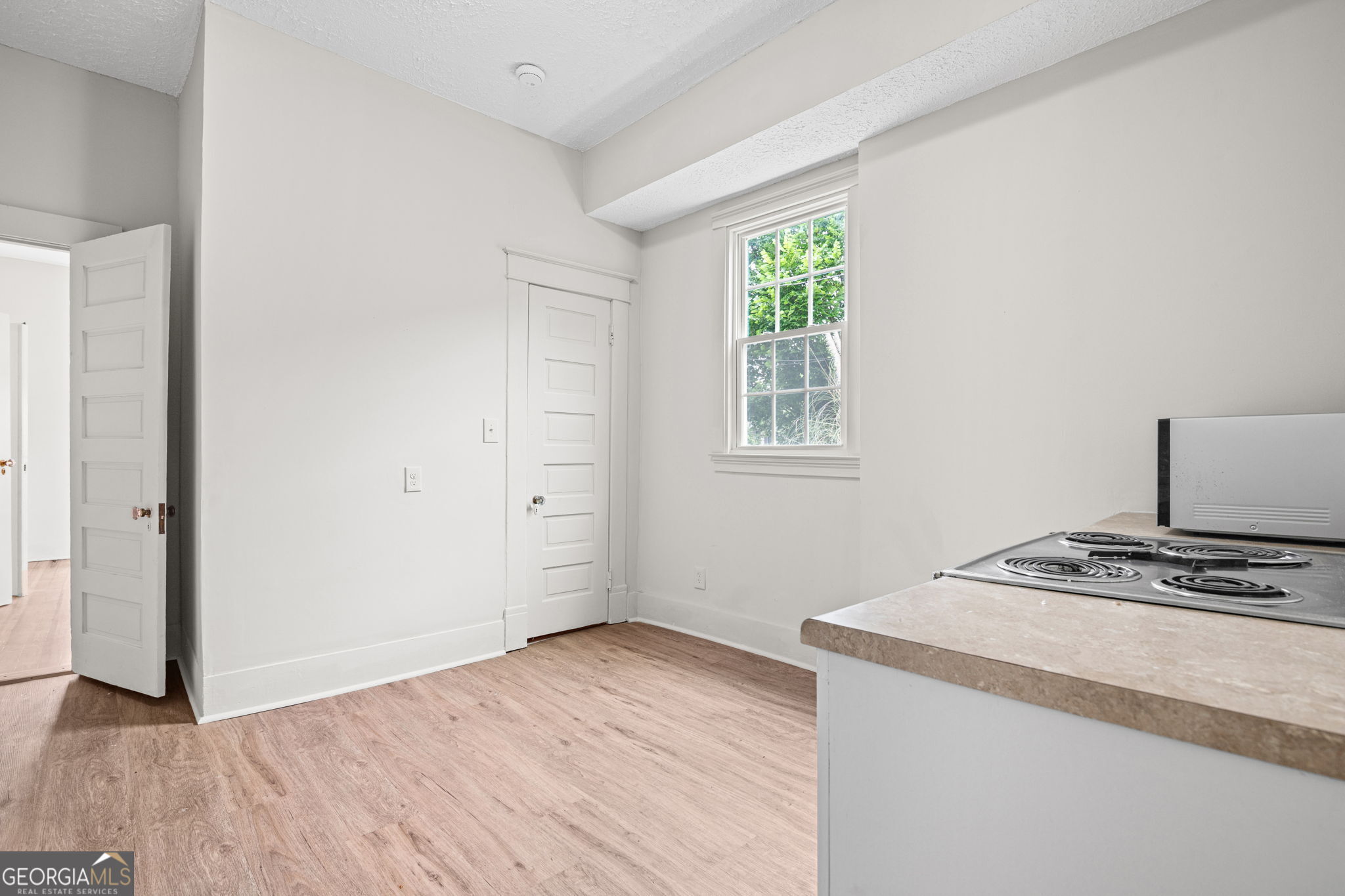 3097 E Point Street Property Photo 11
