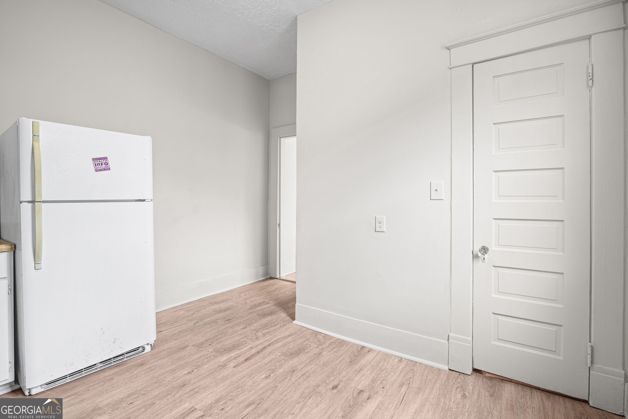 3097 E Point Street Property Photo 12