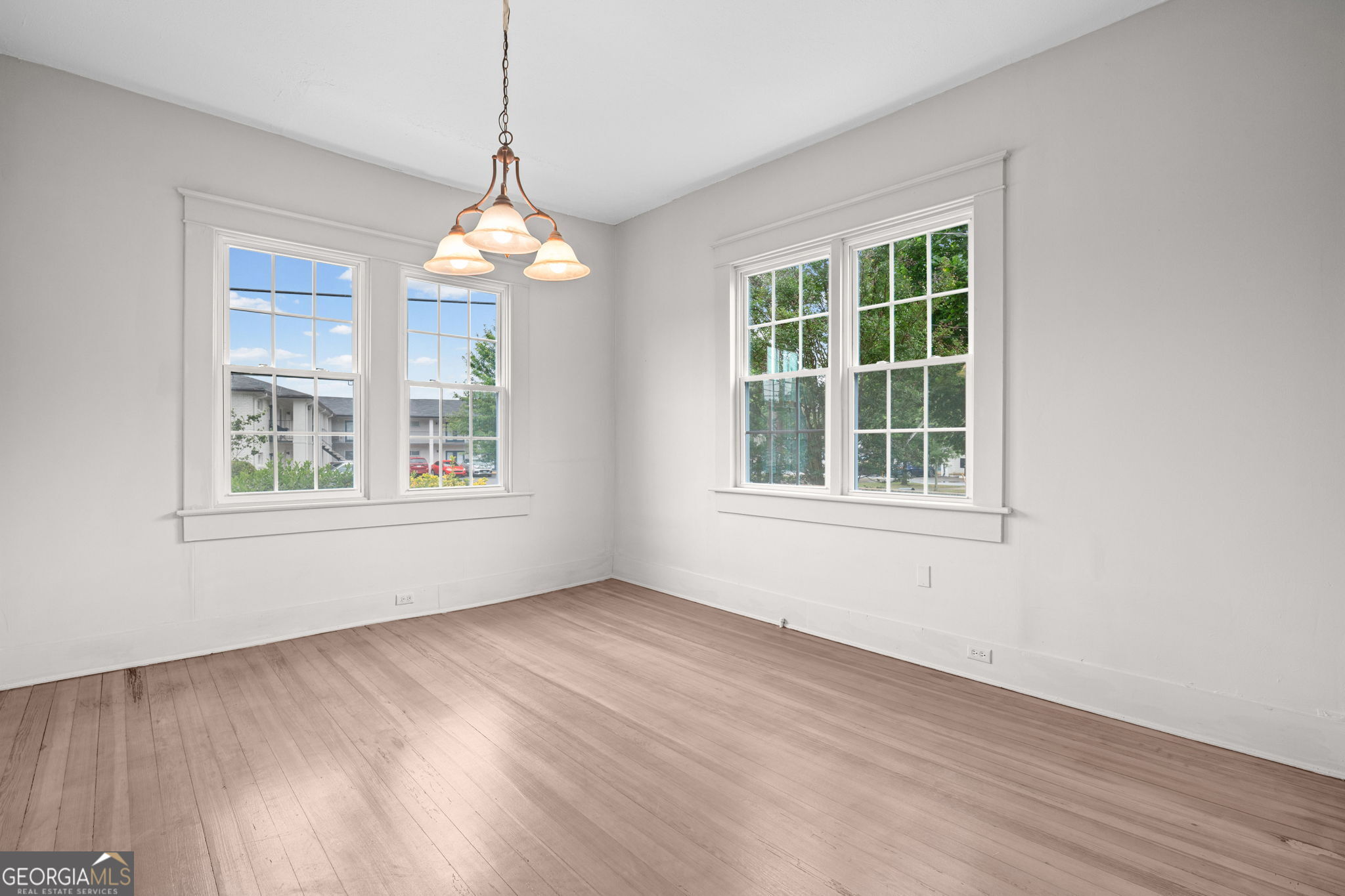 3097 E Point Street Property Photo 14