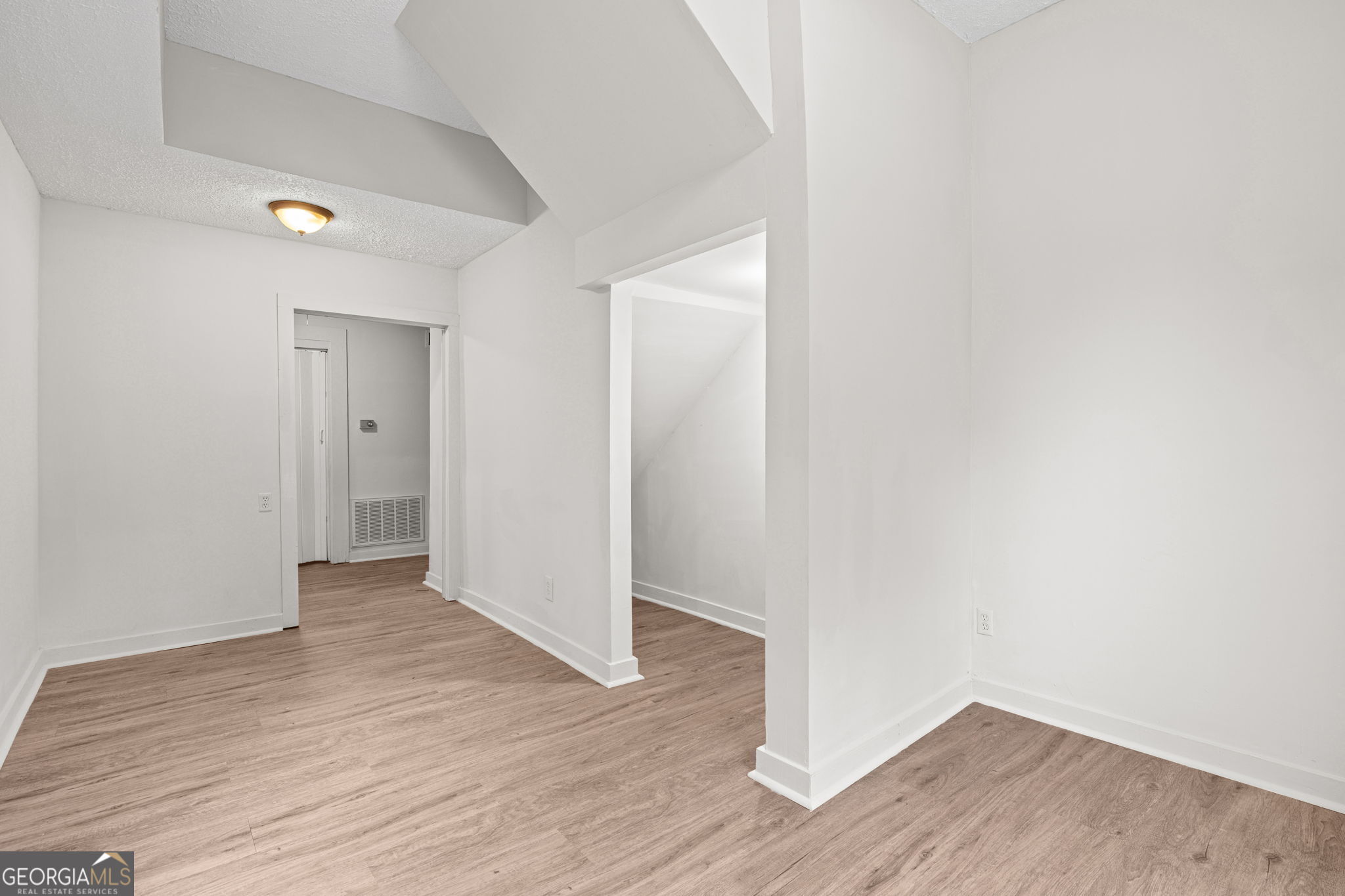 3097 E Point Street Property Photo 19