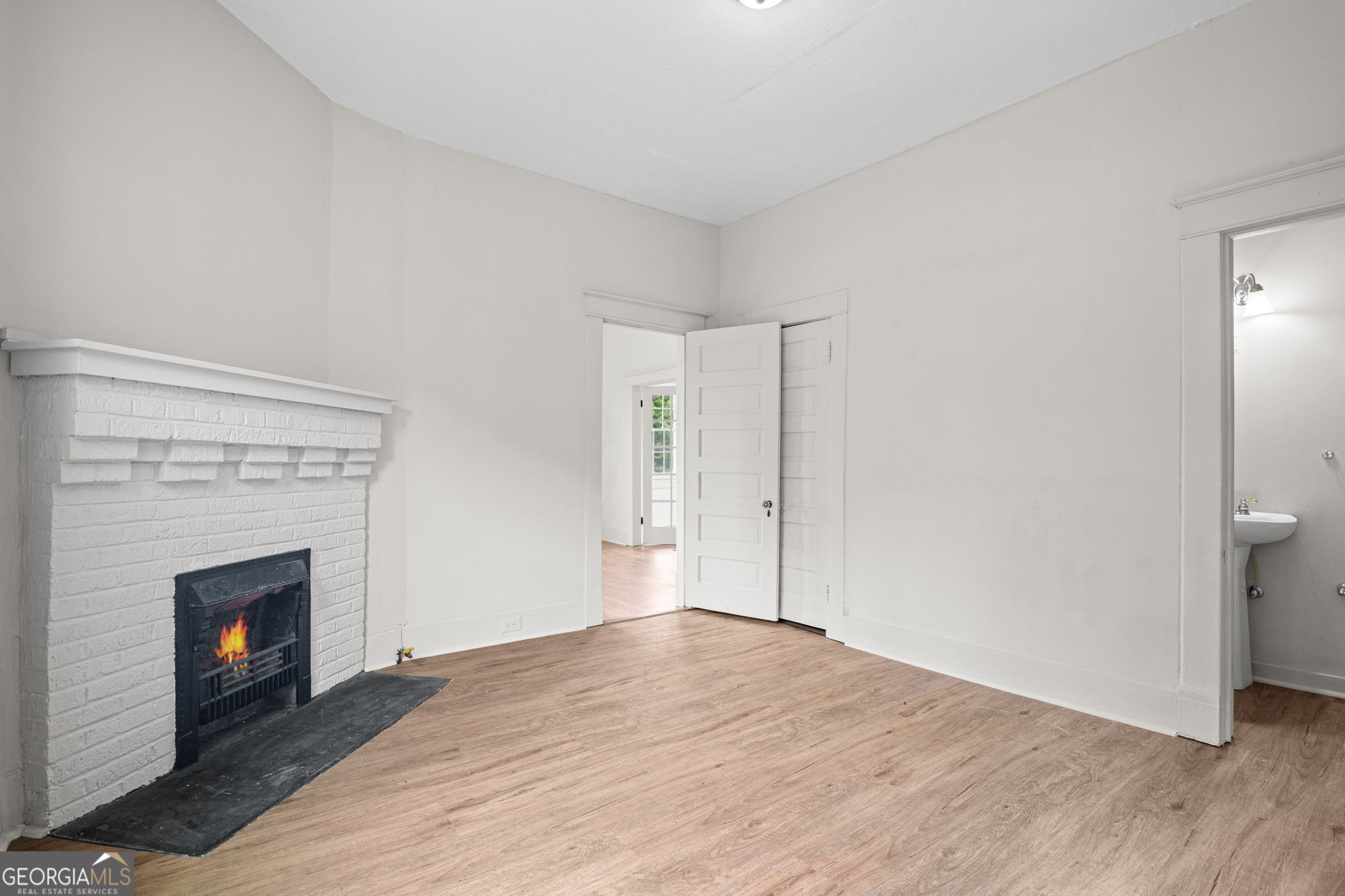 3097 E Point Street Property Photo 20