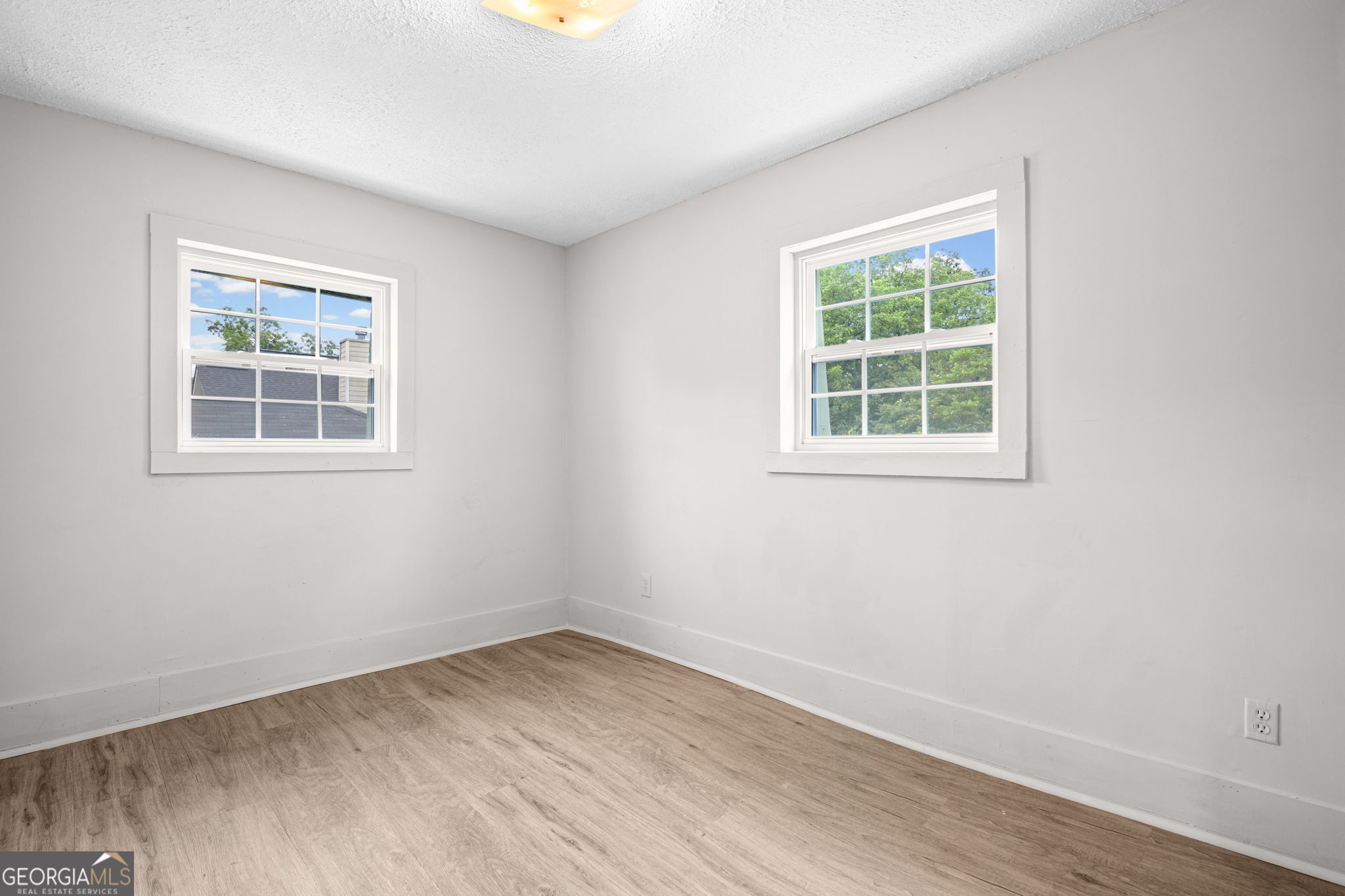 3097 E Point Street Property Photo 25