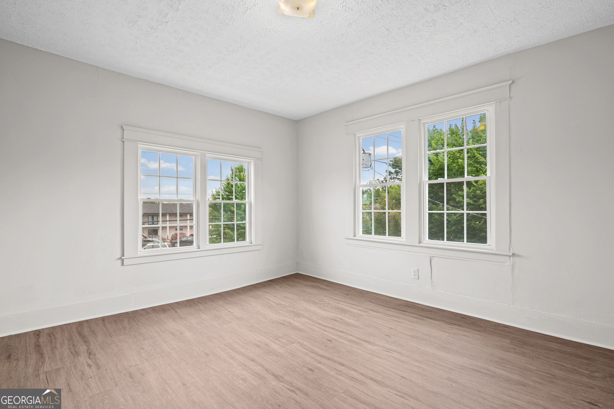 3097 E Point Street Property Photo 35