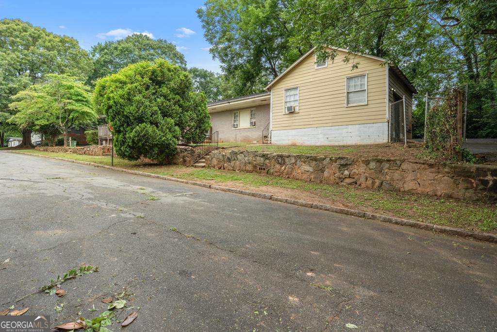 1318 Eason Street Nw Property Photo 8