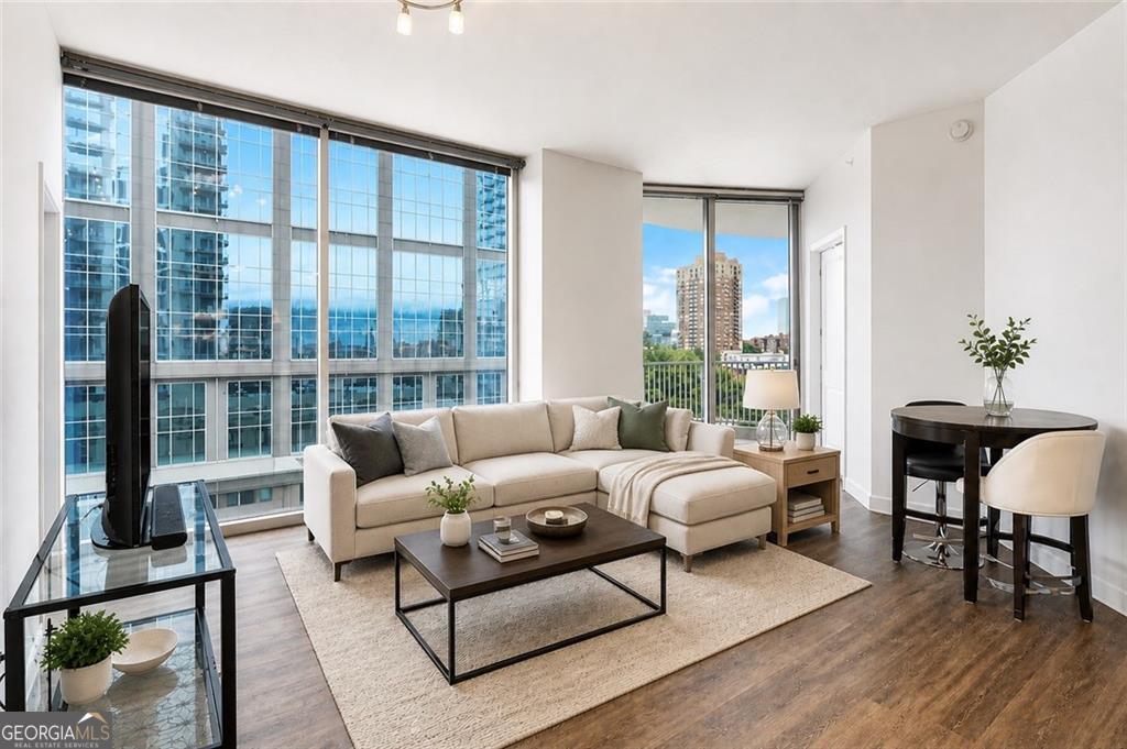 400 W Peachtree Street NW # 806 Property Photo 1