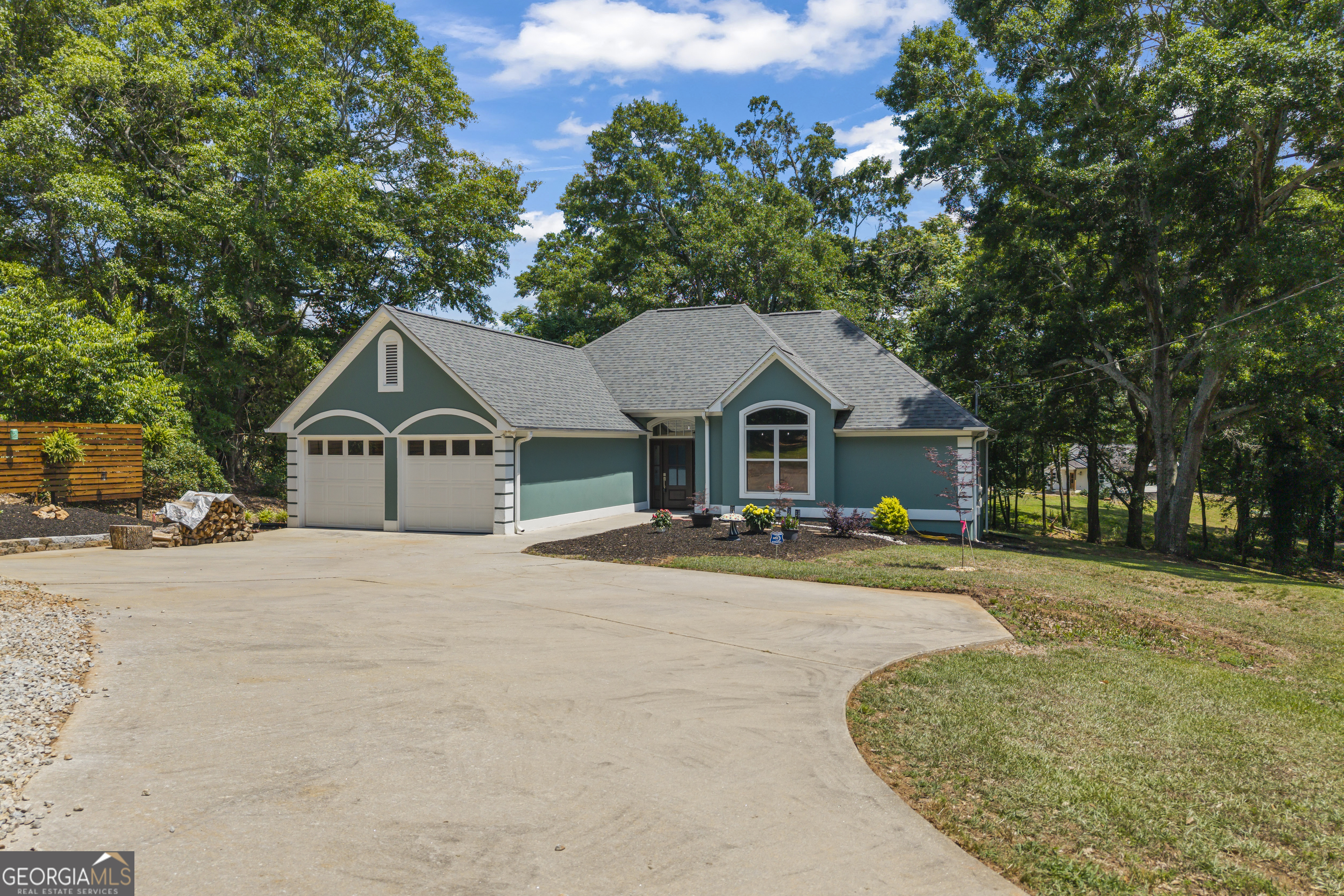 546 Old Beacon Light Road Property Photo 1