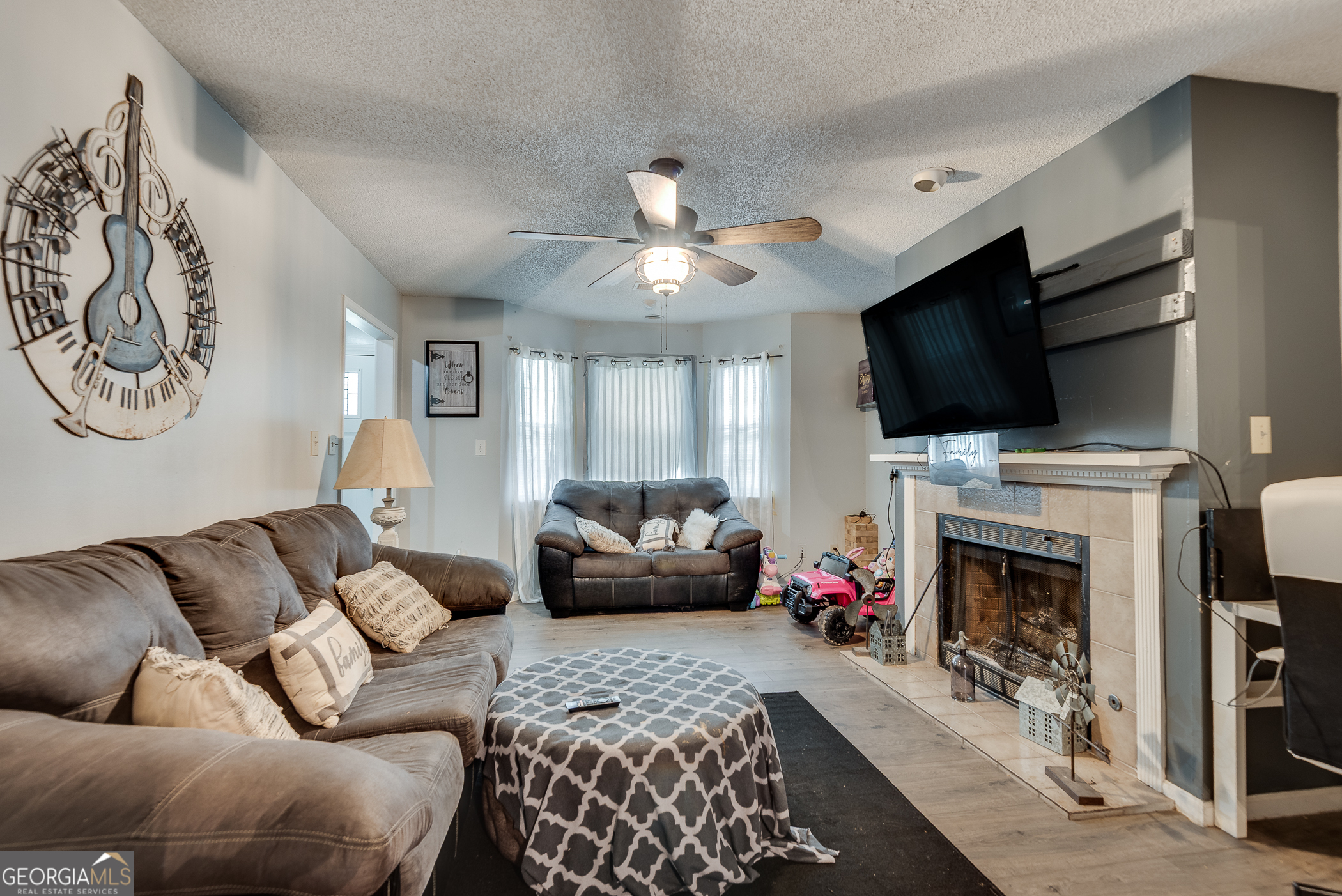 824 Boston Common Property Photo 8