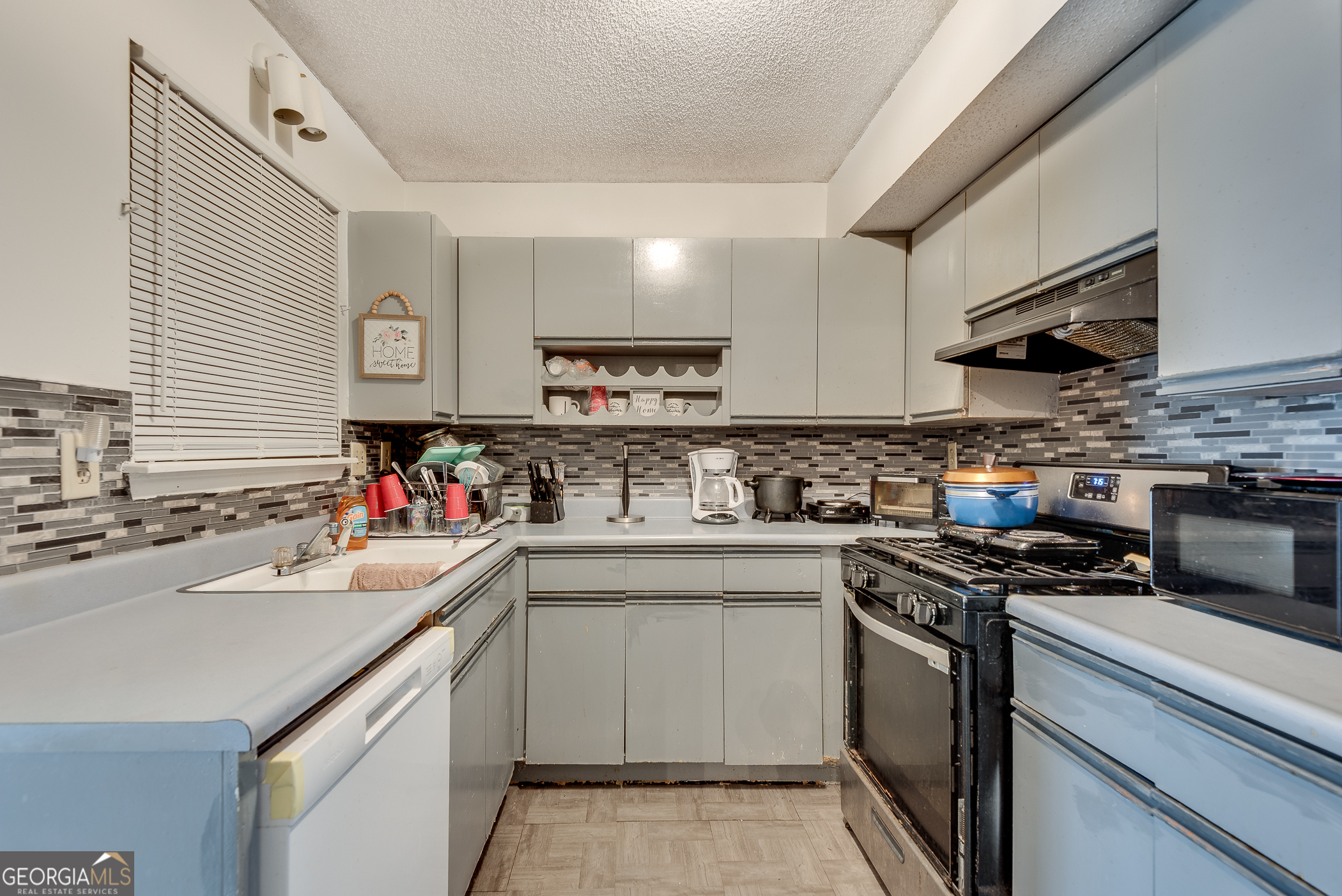 824 Boston Common Property Photo 12